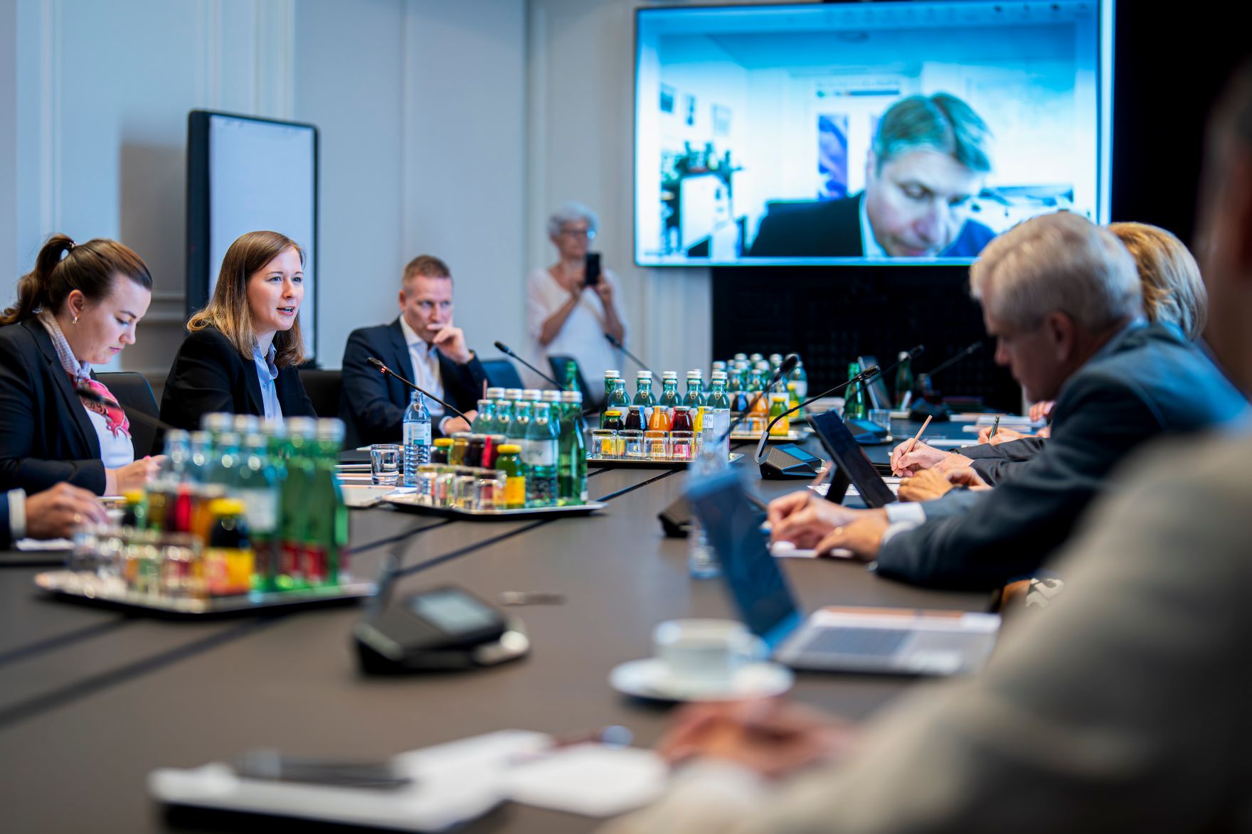 Am 17. Juni 2026 nahm Bundesministerin Claudia Bauer (im Bild) an der IV-Taskforce zur EU-Erweiterung teil.