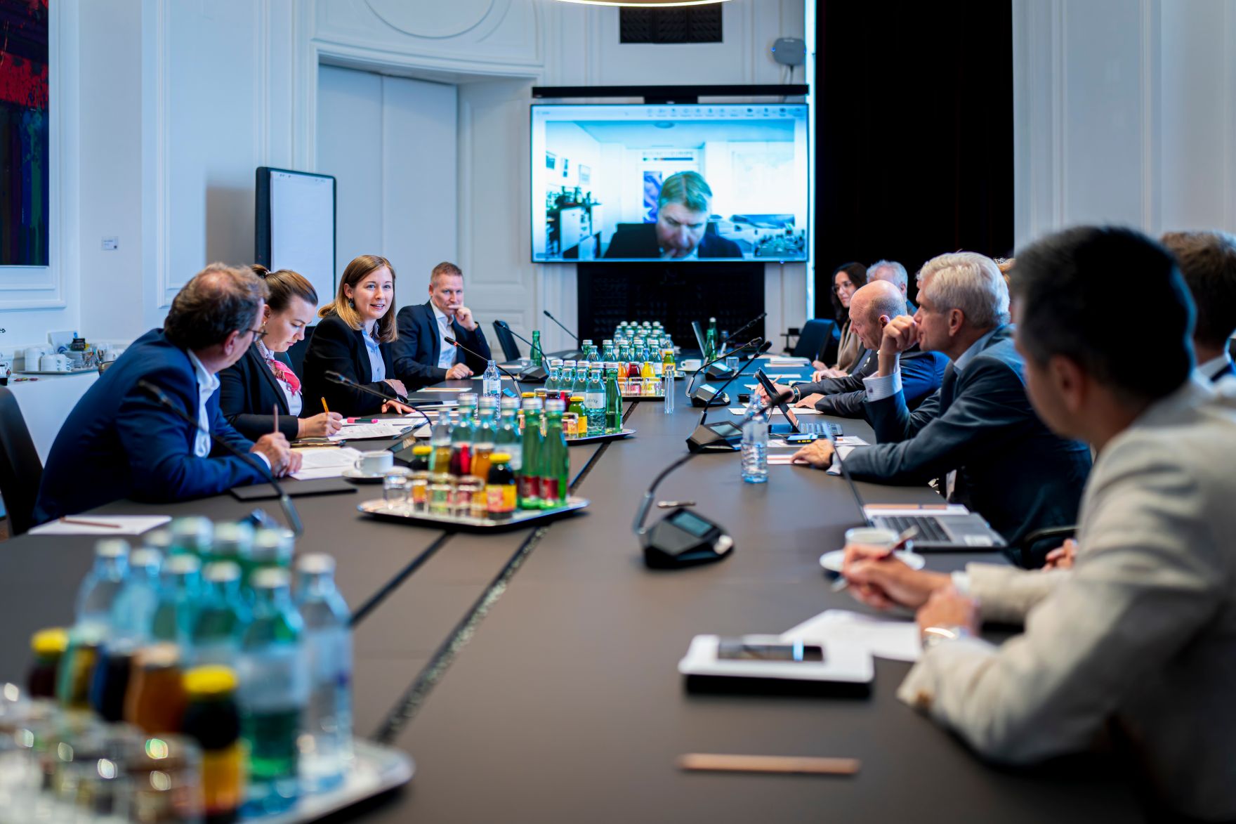 Am 17. Juni 2026 nahm Bundesministerin Claudia Bauer (im Bild) an der IV-Taskforce zur EU-Erweiterung teil.