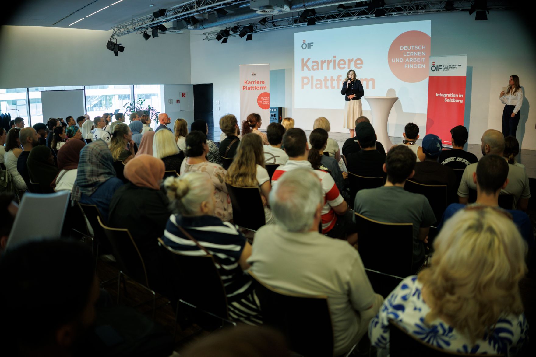 Am 22. Juni 2026 nahm Bundesministerin Claudia Bauer (im Bild) im Rahmen ihres Bundesl&auml;ndertages an der Karriereplattform des &Ouml;sterreichischer Integrationsfonds teil.