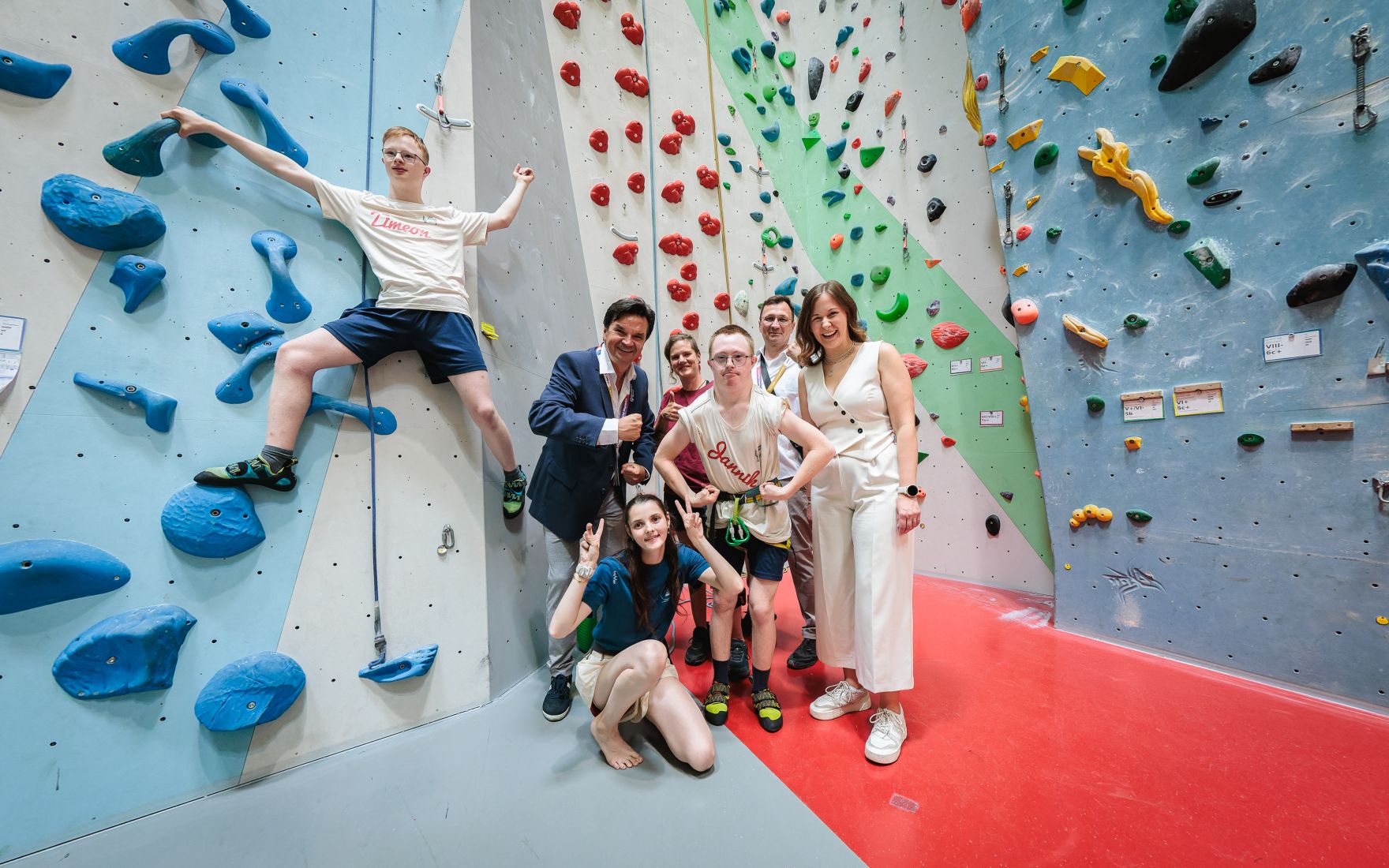 Am 26. Juni 2026 besuchte Bundesministerin Claudia Bauer (r.) die Special Olympics &Ouml;sterreich in Wien.