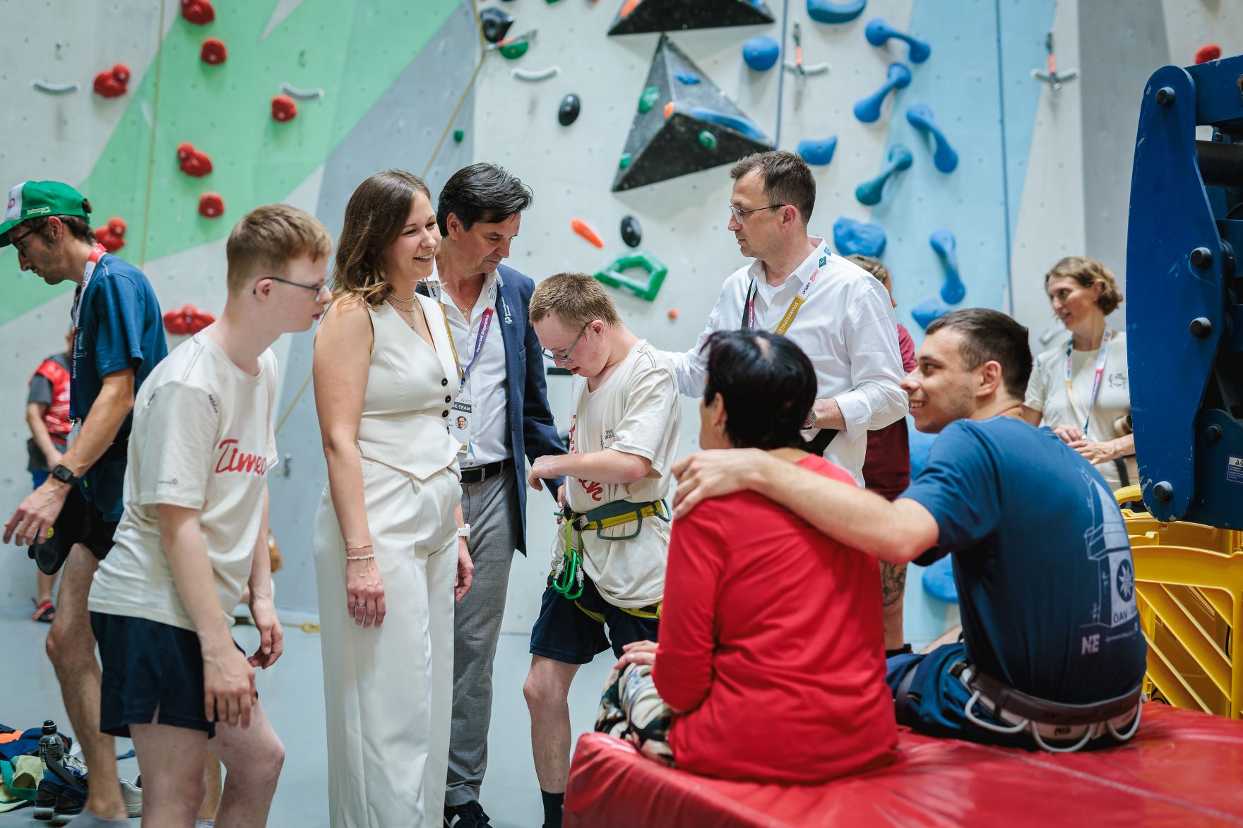 Am 26. Juni 2026 besuchte Bundesministerin Claudia Bauer (3.v.l.) die Special Olympics &Ouml;sterreich in Wien.