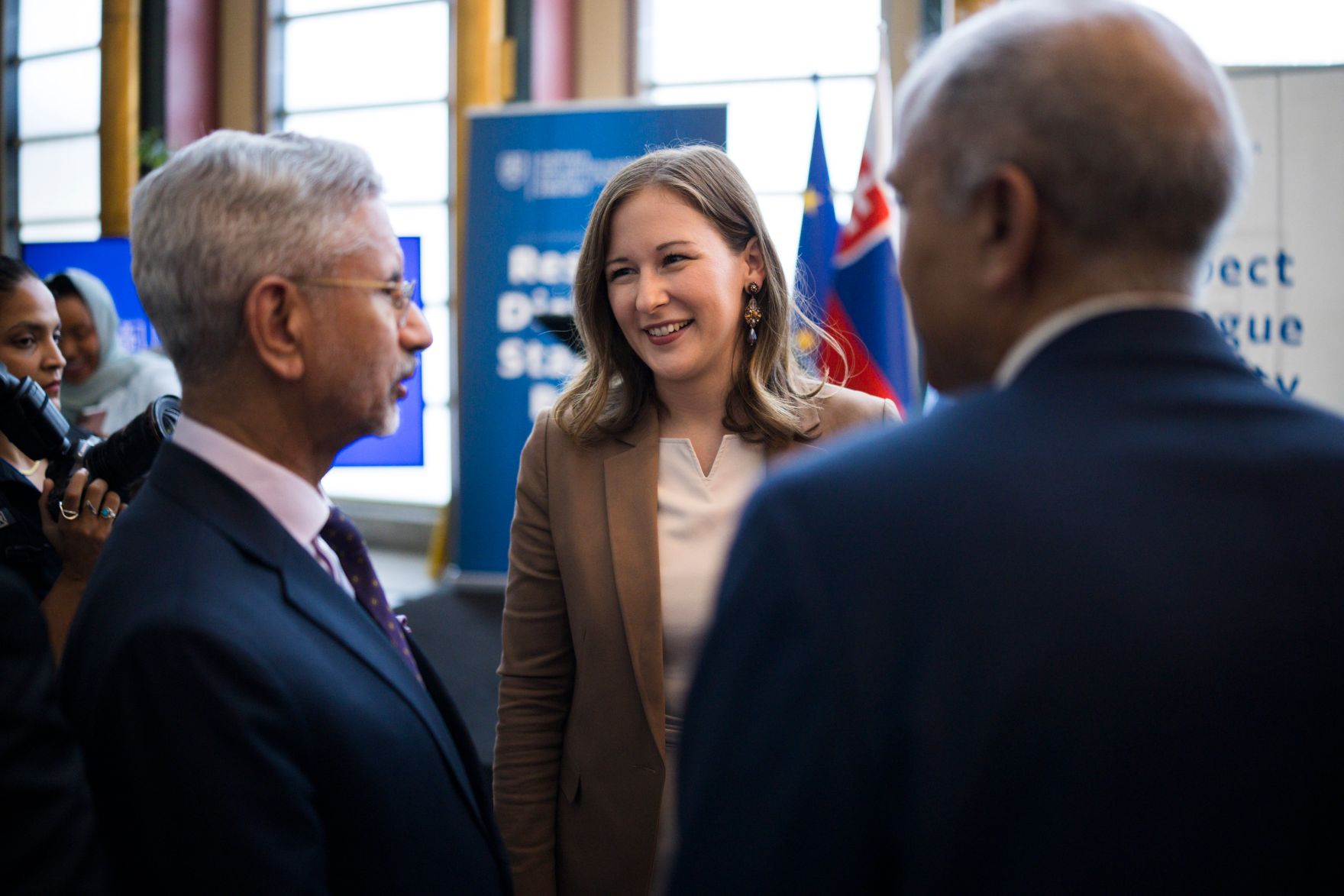 Am 13. Juli 2026 reiste Bundesministerin Claudia Bauer (m.) zu einem mehrt&auml;gigen Arbeitsbesuch nach New York. Im Bild bei einem Empfang anl&auml;sslich der slowakischen Kandidatur als nichtst&auml;ndiges Mitglied im Sicherheitsrat der Vereinten Nationen .