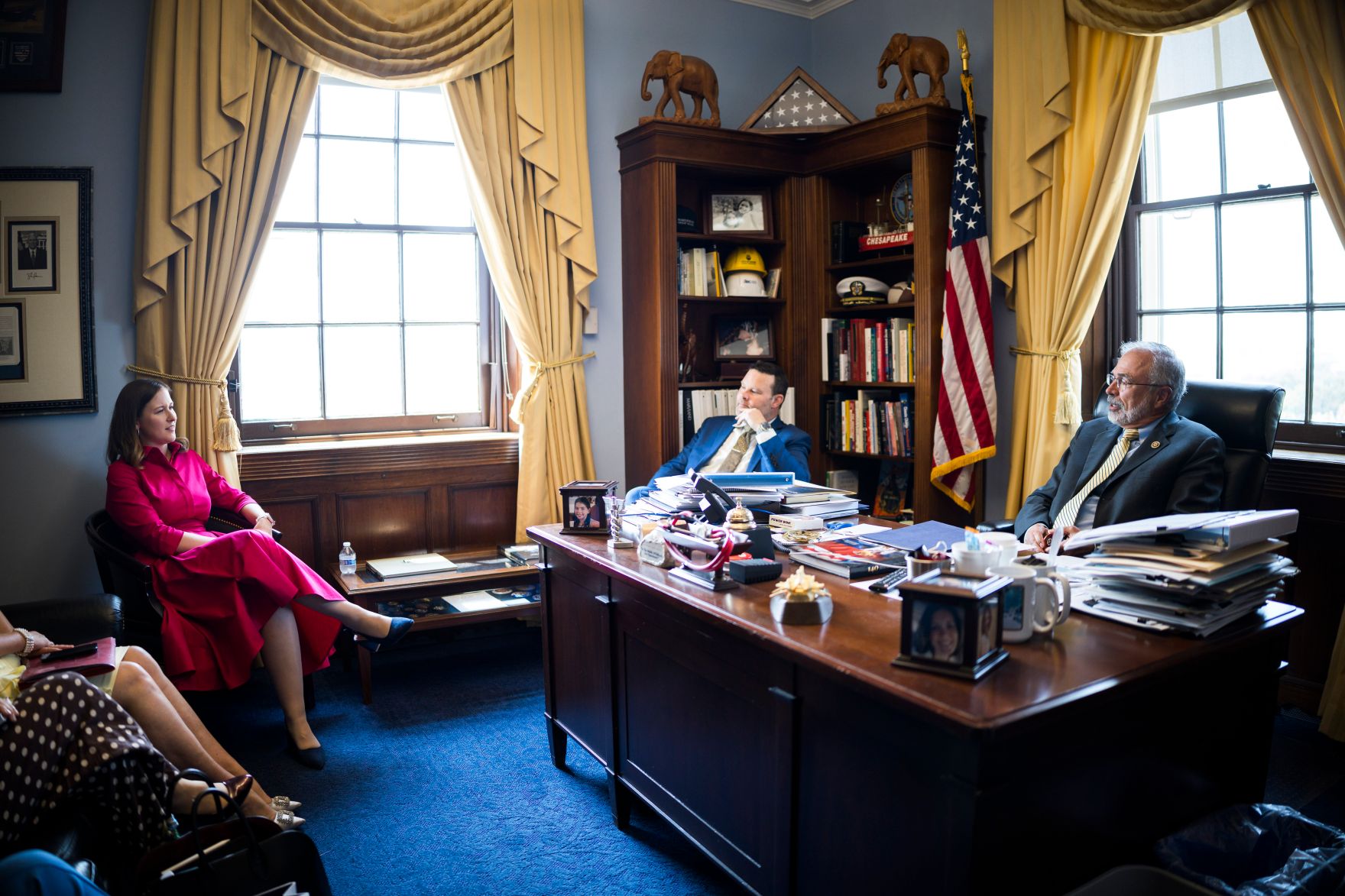Am 15. Juli 2026 reiste Bundesministerin Claudia Bauer (l.) zu einem mehrt&auml;gigen Arbeitsbesuch nach Washington, D.C. Im Bild mit Congressman Andrew Harris (r.).