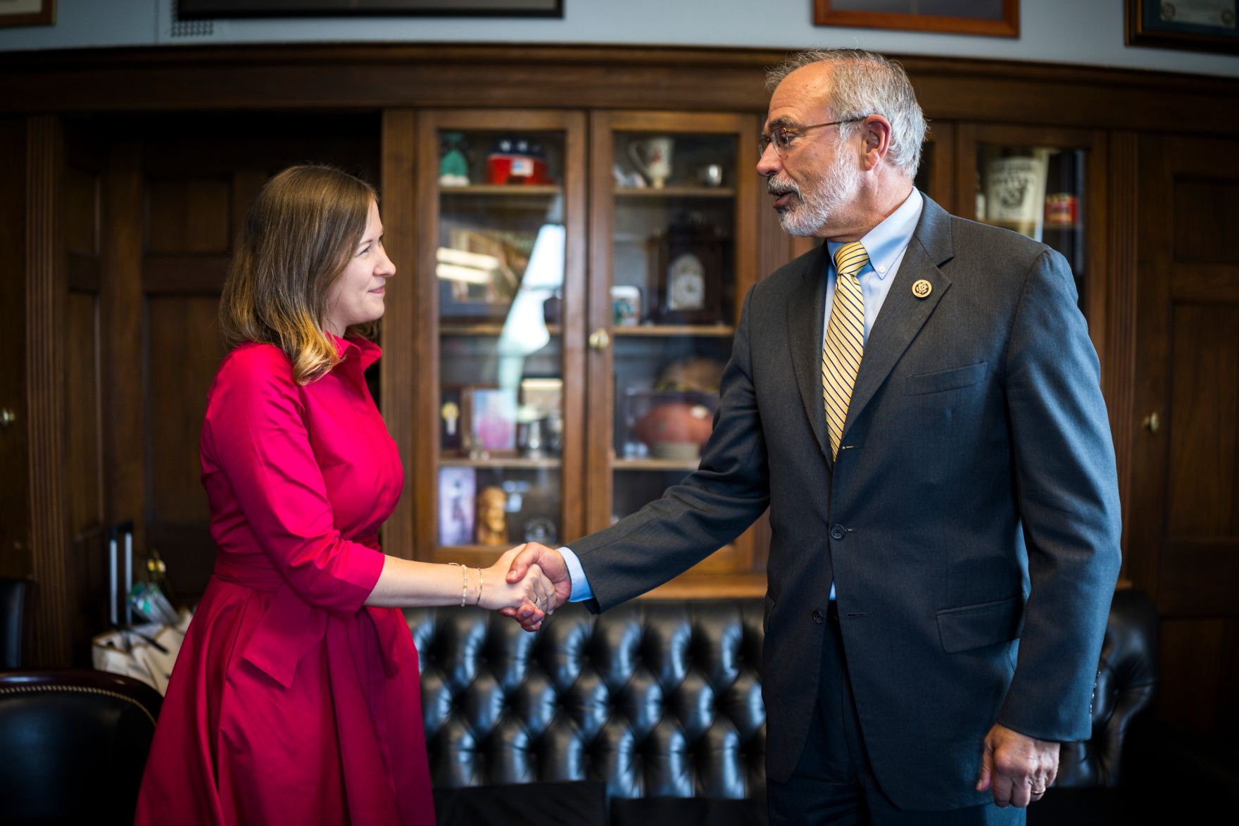 Am 15. Juli 2026 reiste Bundesministerin Claudia Bauer (l.) zu einem mehrt&auml;gigen Arbeitsbesuch nach Washington, D.C. Im Bild mit Congressman Andrew Harris (r.).