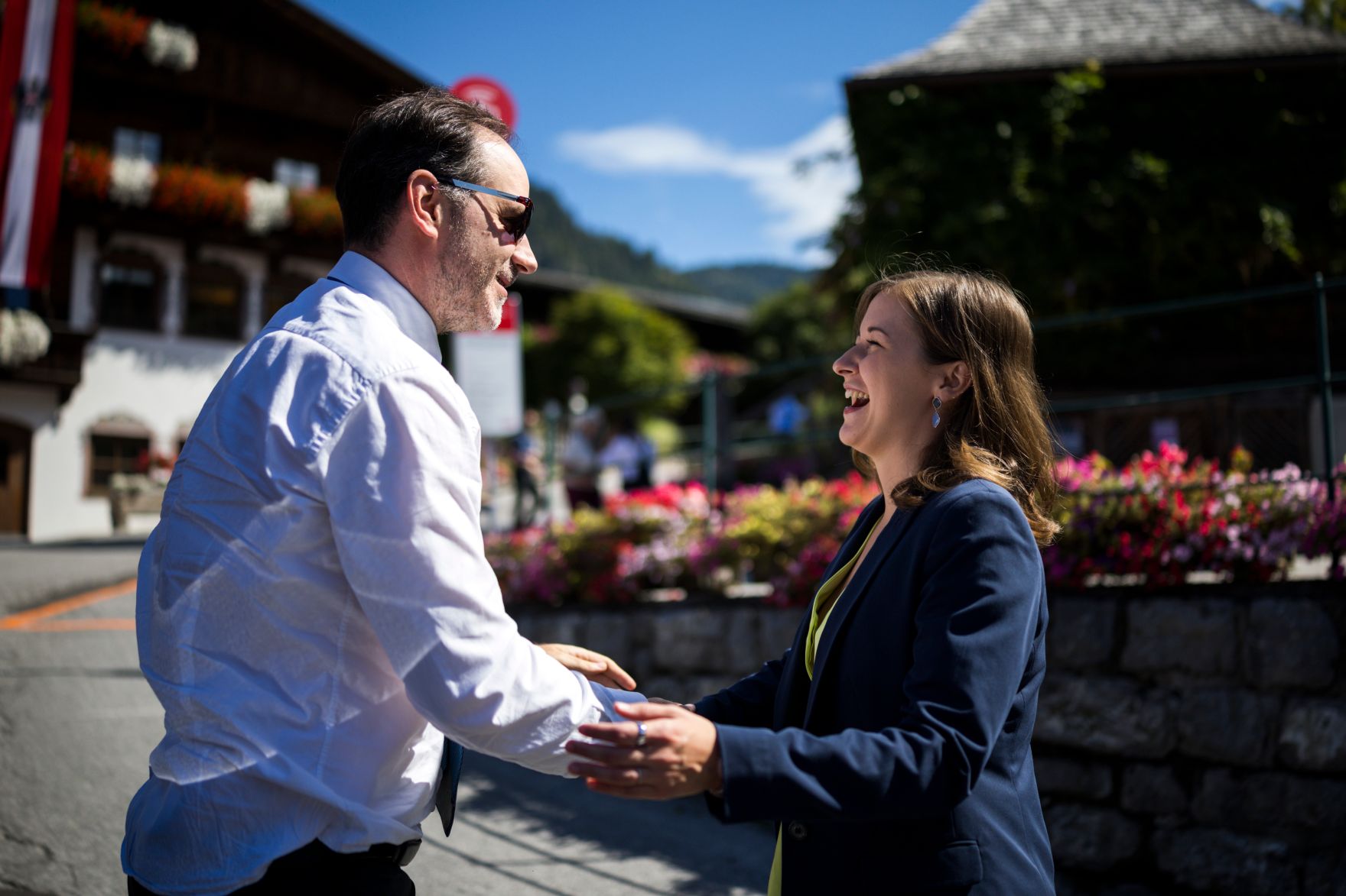 Am 30. August 2026 nahm Bundesministerin Claudia Bauer (r.) am mehrt&auml;gigen Europ&auml;ischen Forum Alpbach teil. Im Bild mit dem polnischen Staatssekret&auml;r f&uuml;r europ&auml;ische Angelegenheiten Ignacy Niemczycki (l.).