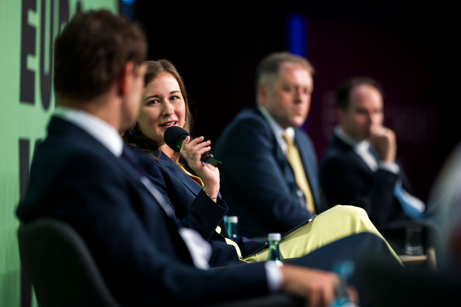 Am 30. August 2026 nahm Bundesministerin Claudia Bauer am mehrt&auml;gigen Europ&auml;ischen Forum Alpbach teil. Im Bild bei der Podiumsdiskussion &bdquo;Im Wandel bestehen &ndash; Wie geht es f&uuml;r Europa weiter?&ldquo;.