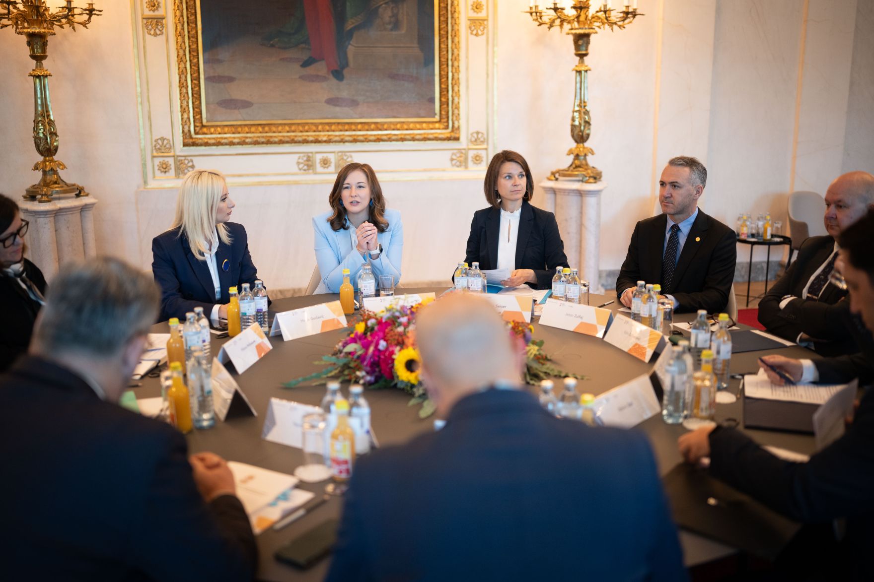 Am 29. September 2026 lud Bundesministerin Claudia Bauer (im Bild) zur Westbalkan-Konferenz 2026 ins Bundeskanzleramt.