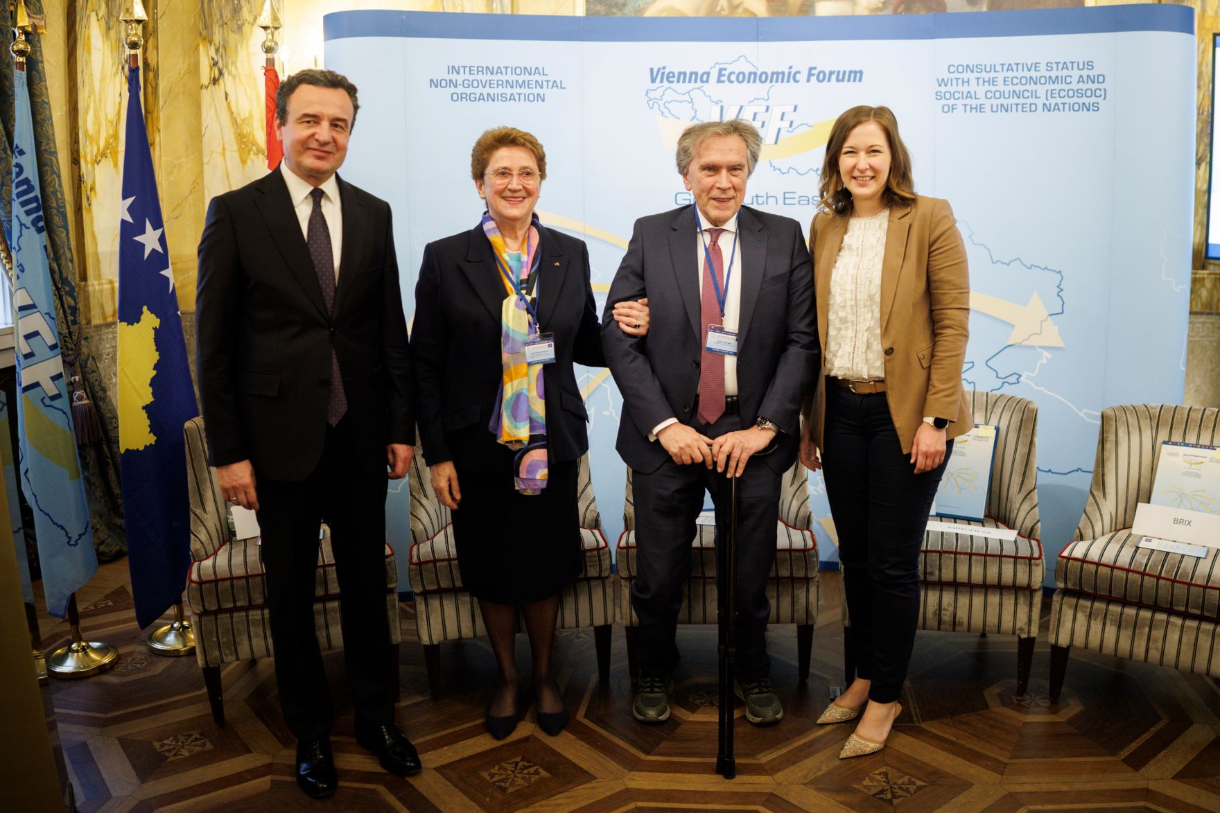 Am 9. Juni 2025 nahm Bundesministerin Claudia Plakolm (r.) am 23. Vienna Economic Forum teil.