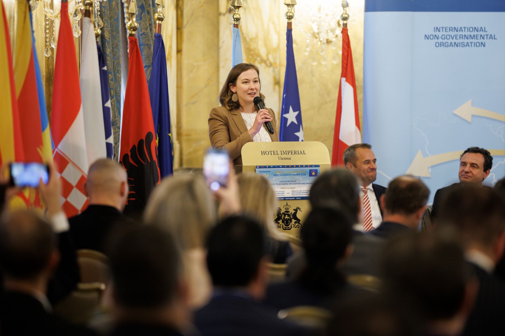 Am 9. Juni 2025 nahm Bundesministerin Claudia Plakolm am 23. Vienna Economic Forum teil.