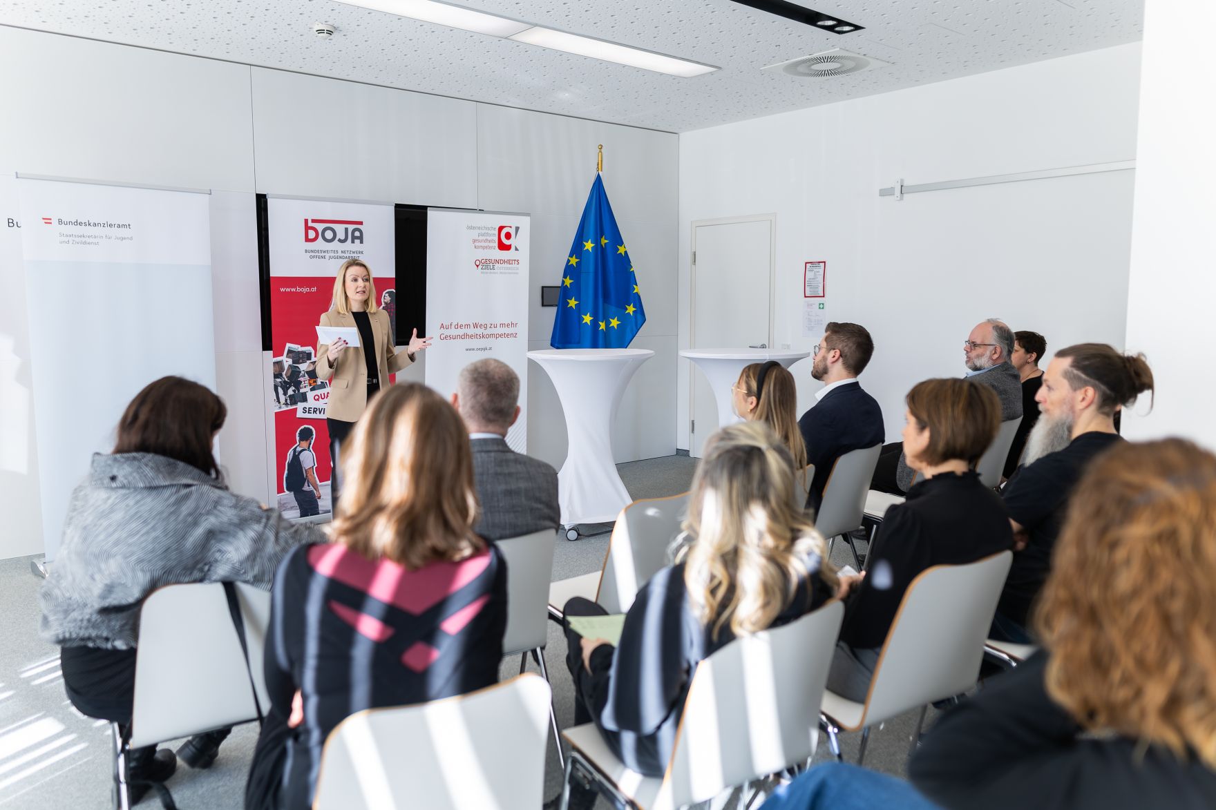 Am 4. Februar 2025 wurden Urkunden f&uuml;r die &bdquo;Gesundheitskompetente offene Jugendarbeit&ldquo; &uuml;ber die Sektion VI des Bundeskanzleramtes verliehen.