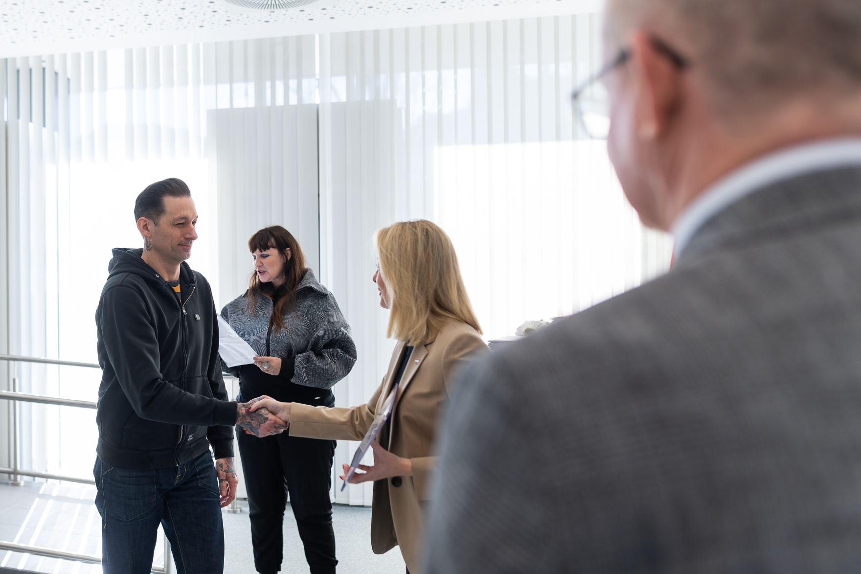 Am 4. Februar 2025 wurden Urkunden f&uuml;r die &bdquo;Gesundheitskompetente offene Jugendarbeit&ldquo; &uuml;ber die Sektion VI des Bundeskanzleramtes verliehen.