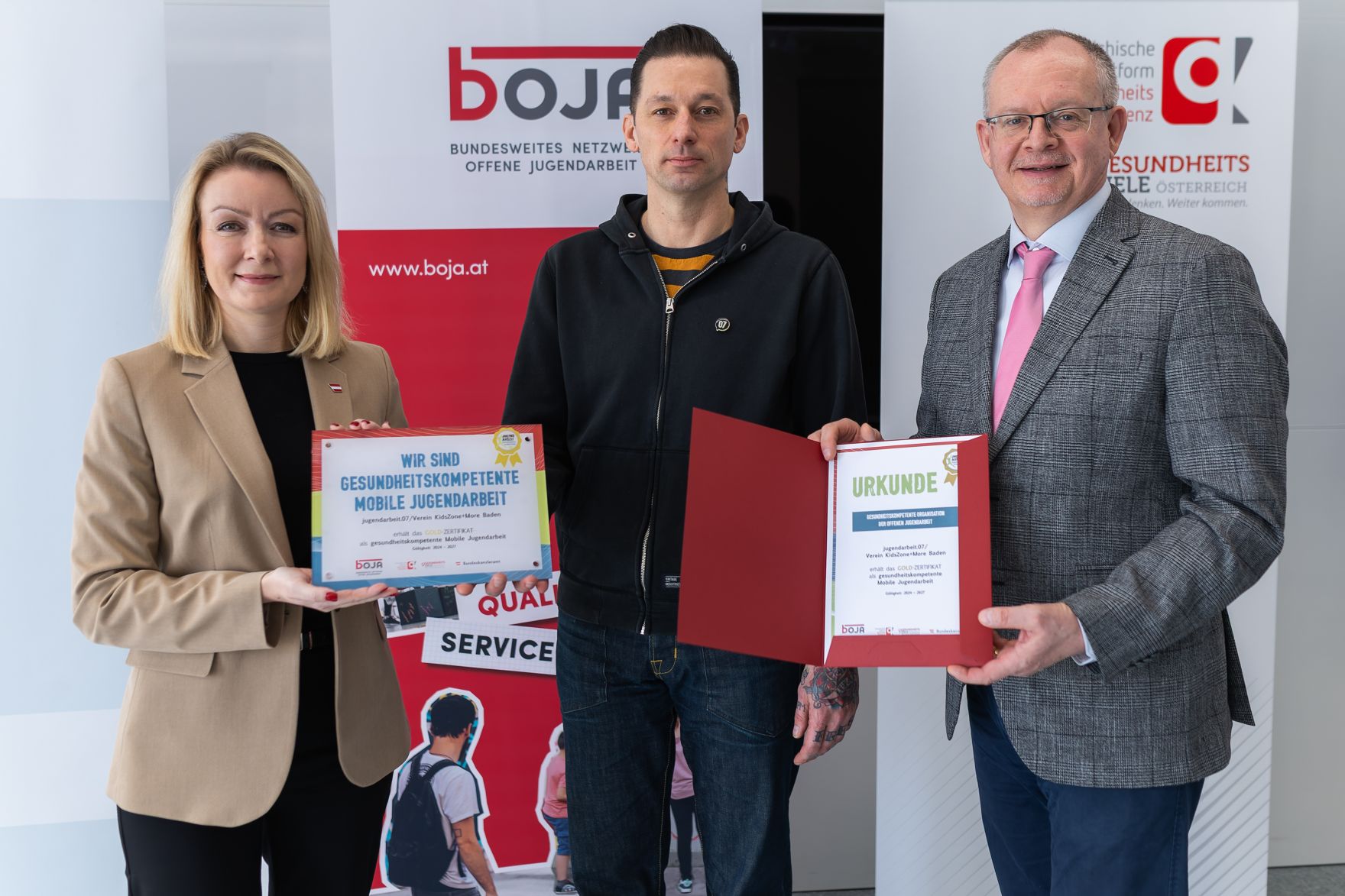 Am 4. Februar 2025 wurden Urkunden f&uuml;r die &bdquo;Gesundheitskompetente offene Jugendarbeit&ldquo; &uuml;ber die Sektion VI des Bundeskanzleramtes verliehen.