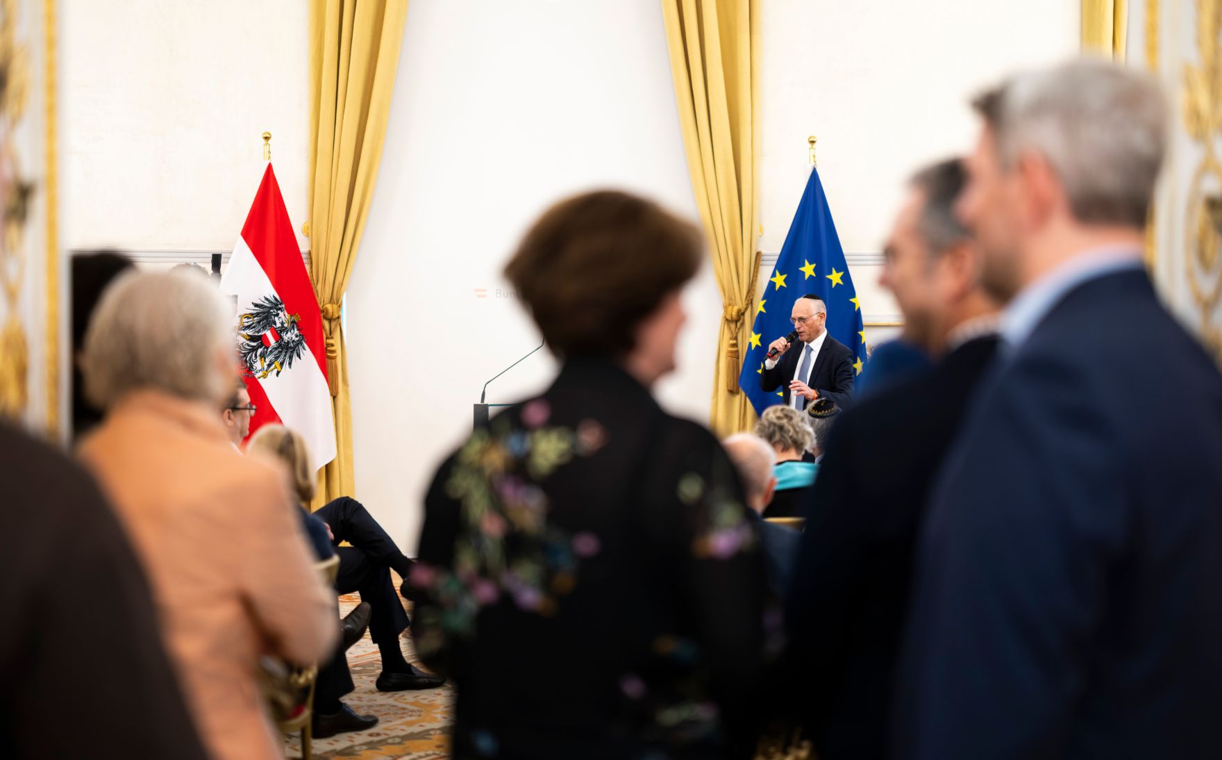 Am 10. Dezember 2025 fand ein Abendempfang anl&auml;sslich der Feierlichkeiten zum Chanukka Fest im Bundeskanzleramt statt.