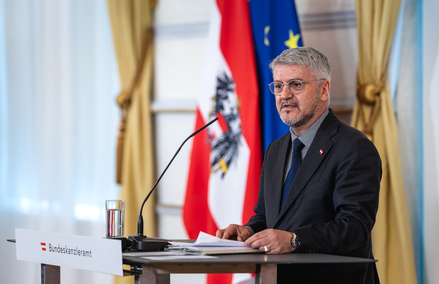 Am 14. April 2026 gab der Regierungsberater f&uuml;r nationale Sicherheit und Krisenvorsorge Peter Vorhofer (im Bild), eine Pressekonferenz im Bundeskanzleramt um &uuml;ber Aktuelles aus dem Koordinationsgremium zu berichten.