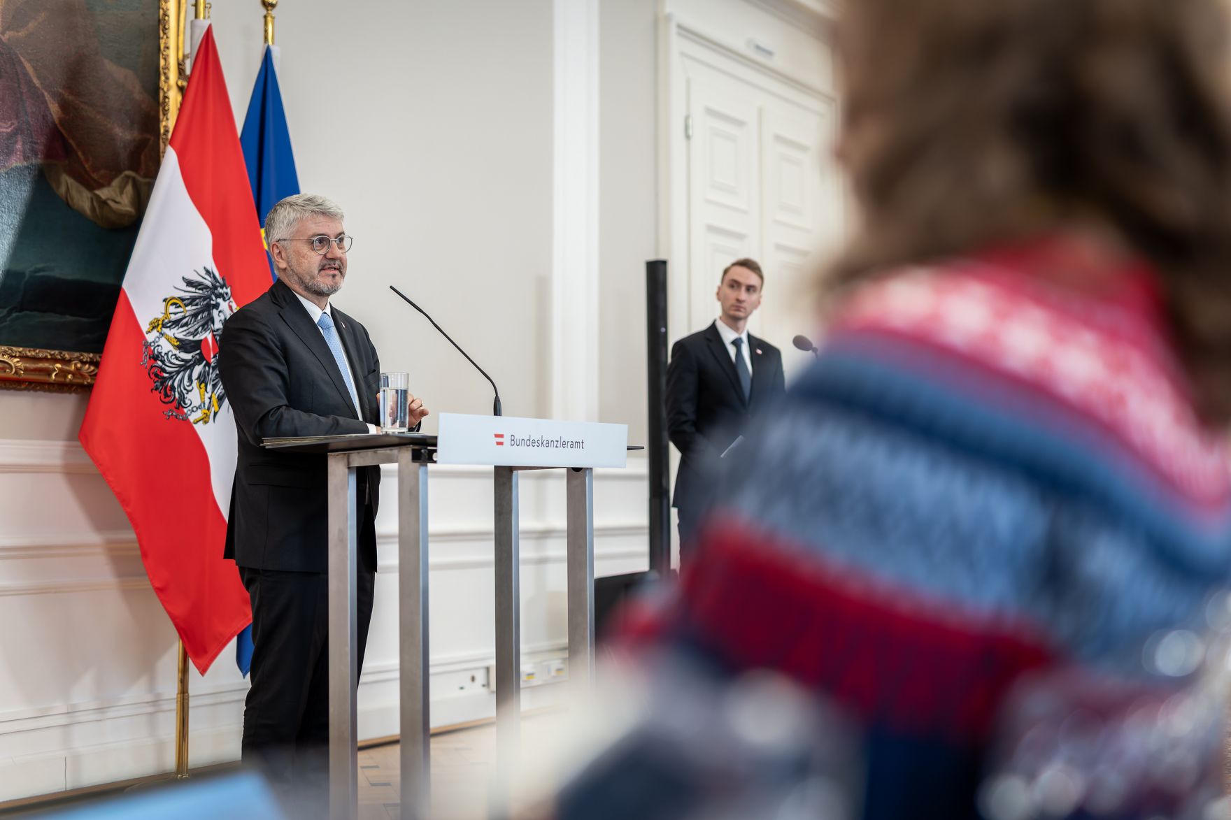 Am 21. April 2026 gab der Regierungsberater f&uuml;r nationale Sicherheit und Krisenvorsorge Peter Vorhofer (l.), eine Pressekonferenz im Bundeskanzleramt um &uuml;ber Aktuelles aus dem Koordinationsgremium zu berichten.