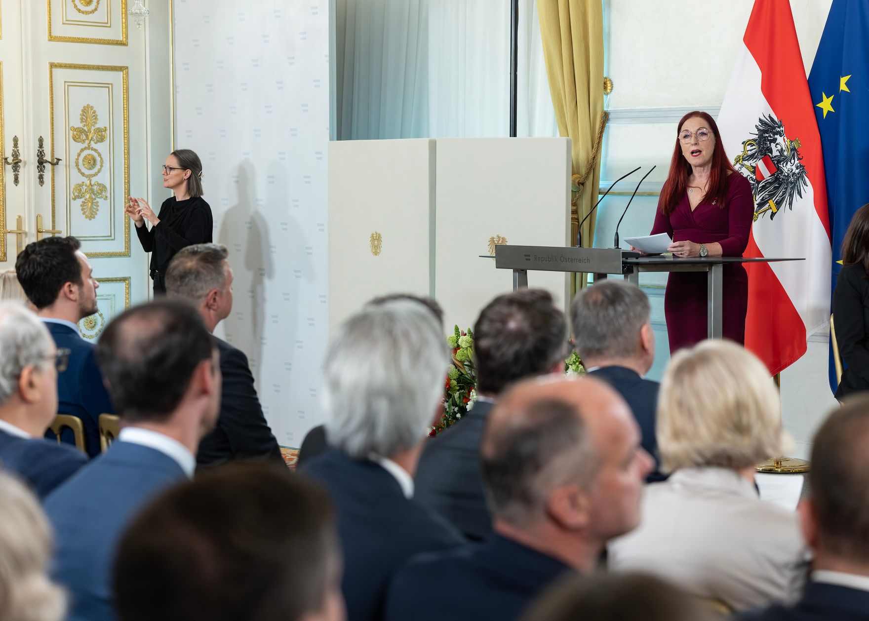 Am 8. Mai 2026 fand der Festakt zum Gedenken an die Befreiung vom Nationalsozialismus und an die Beendigung des Zweiten Weltkrieges in Europa im Bundeskanzleramt statt. Im Bild Hannah Lessing, Generalsekret&auml;rin des Nationalfonds der Republik &Ouml;sterreich f&uuml;r Opfer des Nationalsozialismus.