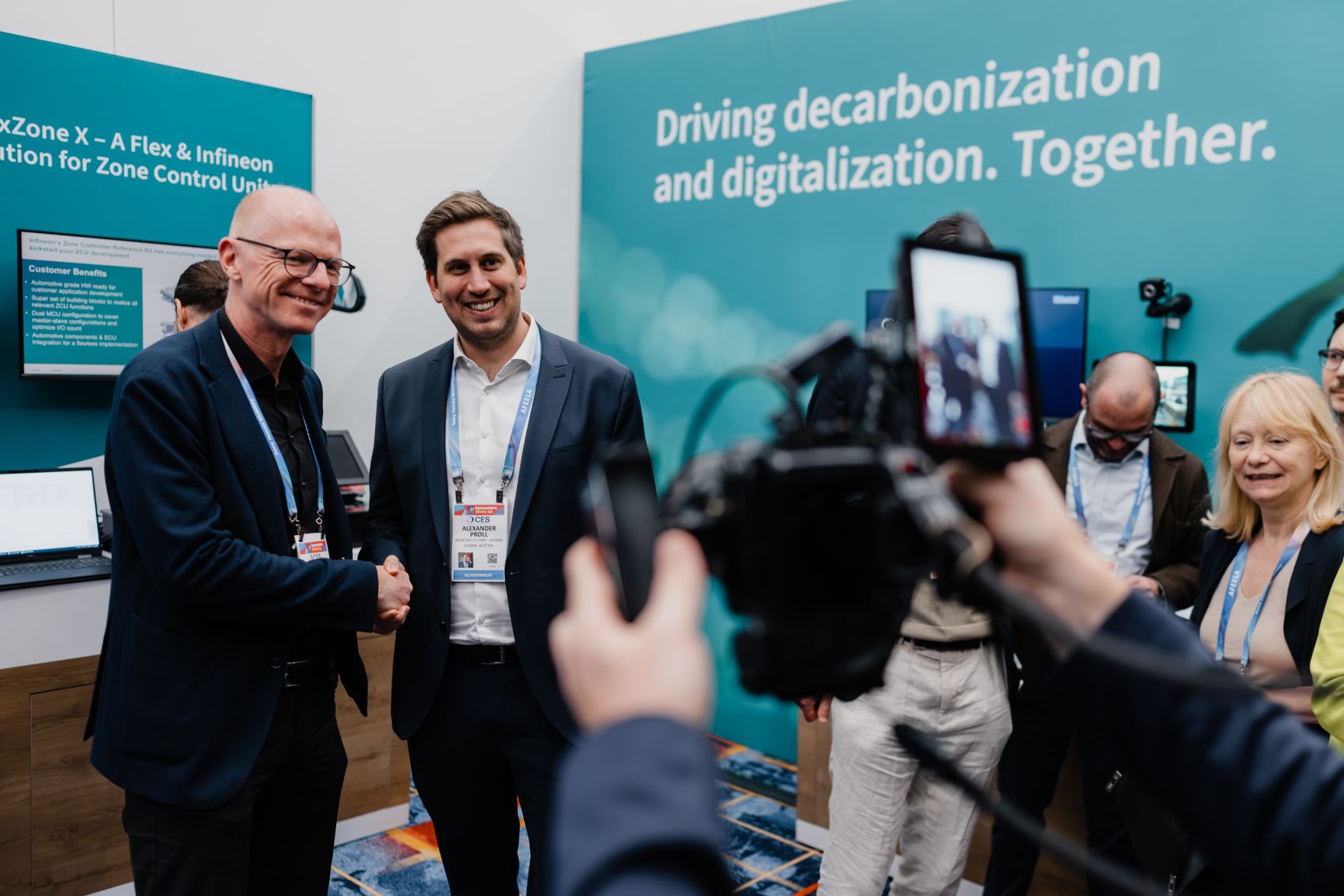 Am 6. J&auml;nner 2026 setzte Staatssekret&auml;r Alexander Pr&ouml;ll (2.v.l.) seinen mehrt&auml;gigen Arbeitsbesuch in den Vereinigten Staaten von Amerika fort. Im Bild bei der CES 2026.