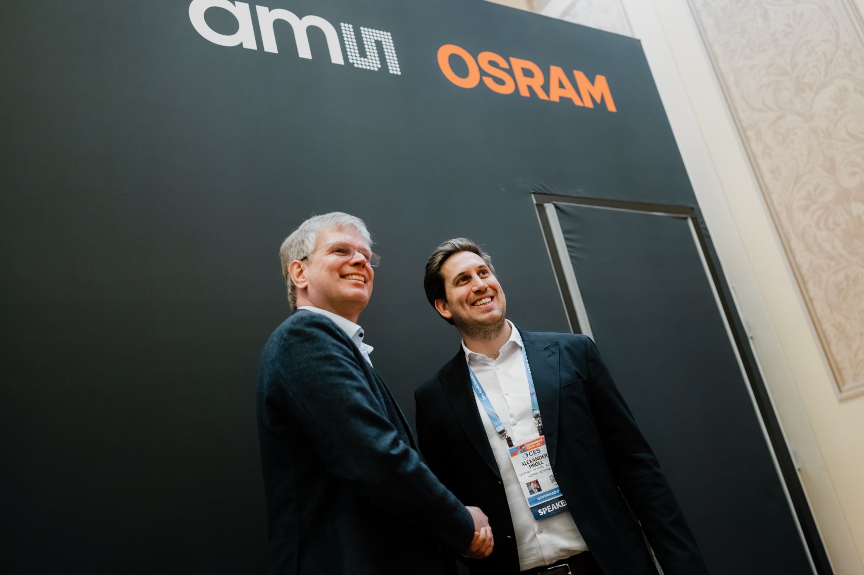 Am 6. J&auml;nner 2026 setzte Staatssekret&auml;r Alexander Pr&ouml;ll (r.) seinen mehrt&auml;gigen Arbeitsbesuch in den Vereinigten Staaten von Amerika fort. Im Bild bei der CES 2026.