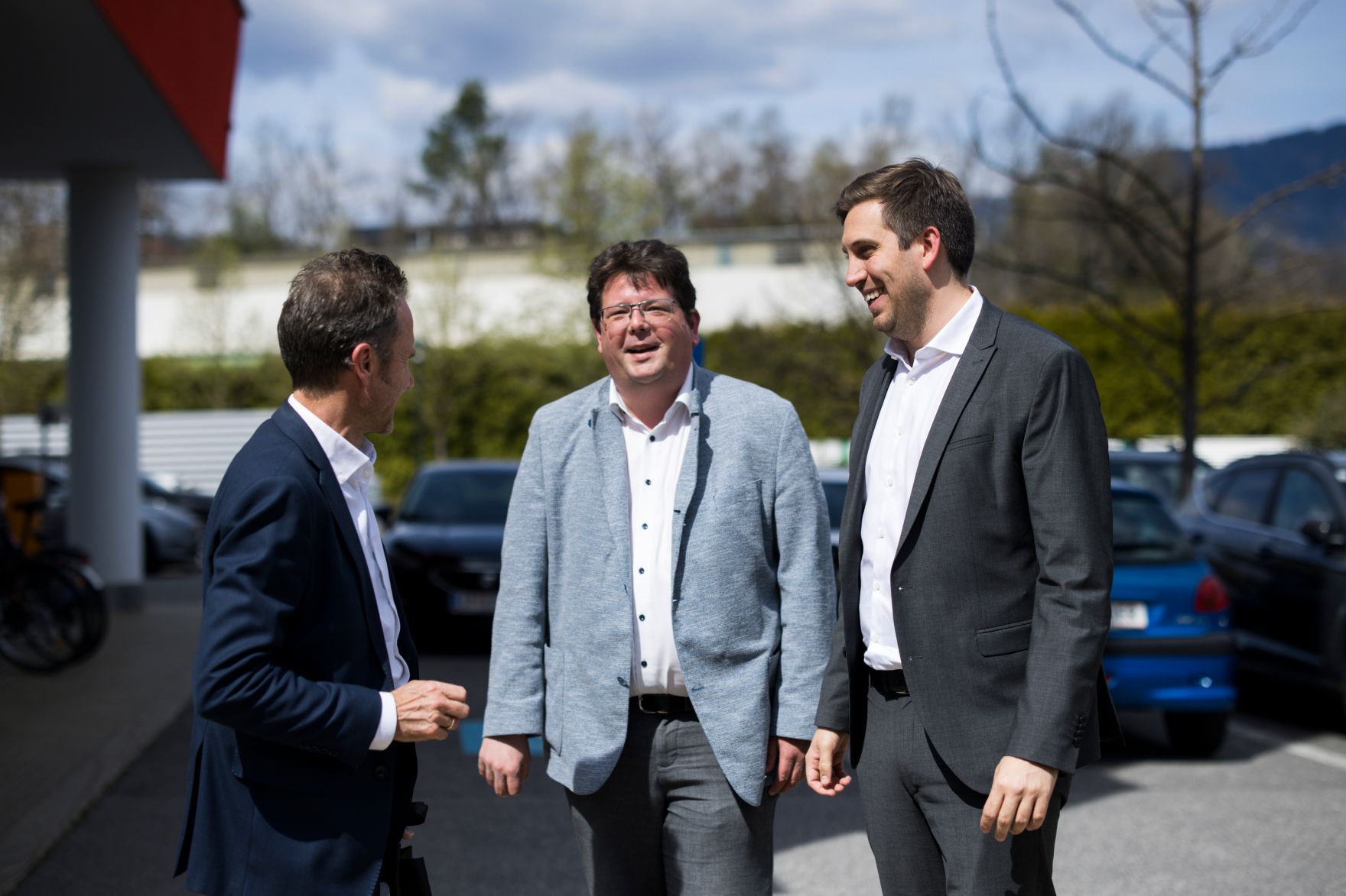 Am 10. April 2025 besuchte Staatssekret&auml;r Alexander Pr&ouml;ll (r.) im Rahmen seines Bundesl&auml;ndertages die Carinthia University of Applied Sciences.