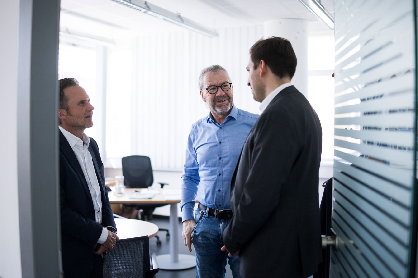 Am 10. April 2025 besuchte Staatssekret&auml;r Alexander Pr&ouml;ll (r.) im Rahmen seines Bundesl&auml;ndertages die Carinthia University of Applied Sciences.