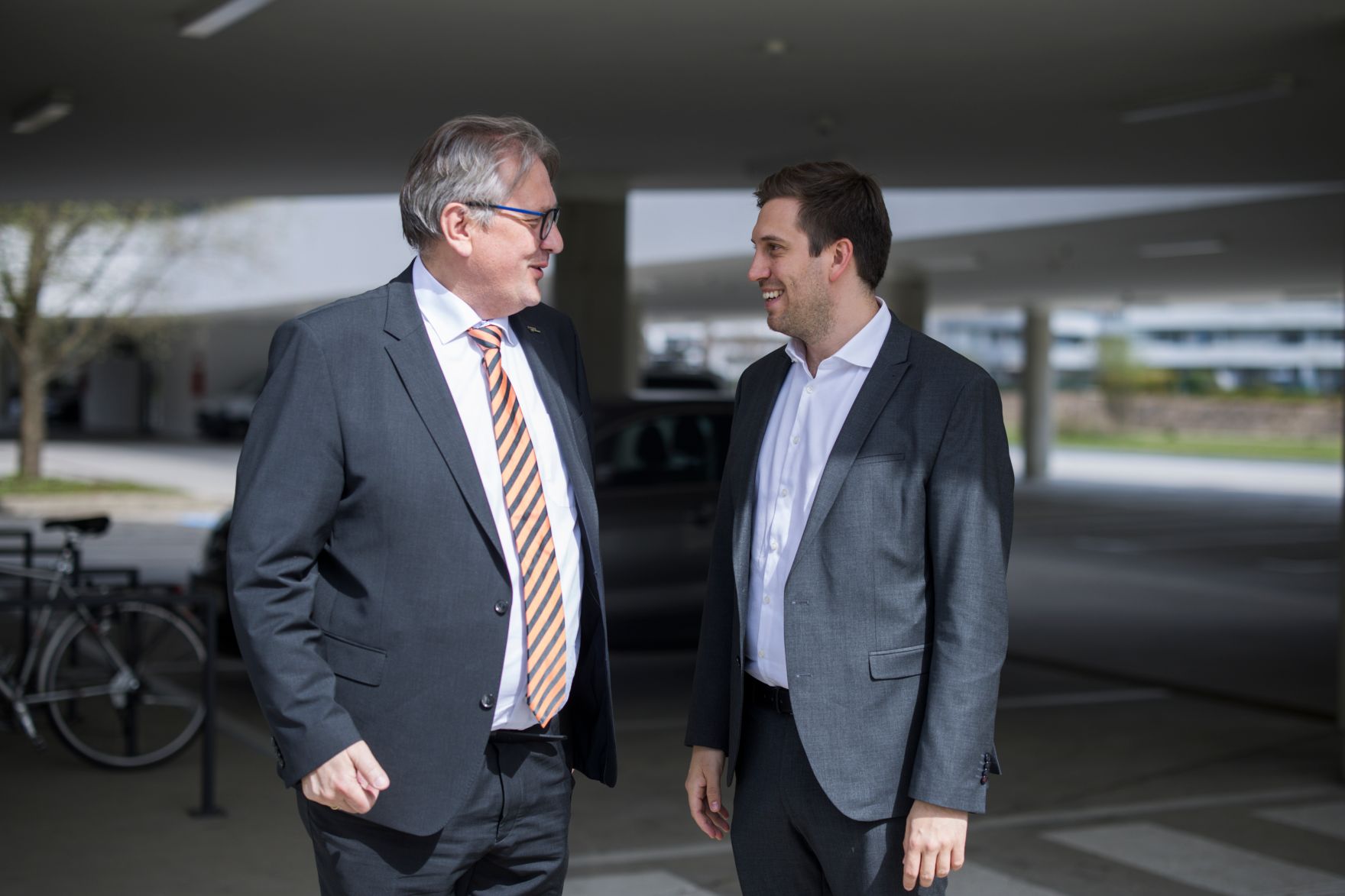 Am 10. April 2025 besuchte Staatssekret&auml;r Alexander Pr&ouml;ll (r.) im Rahmen seines Bundesl&auml;ndertages die Carinthia University of Applied Sciences.