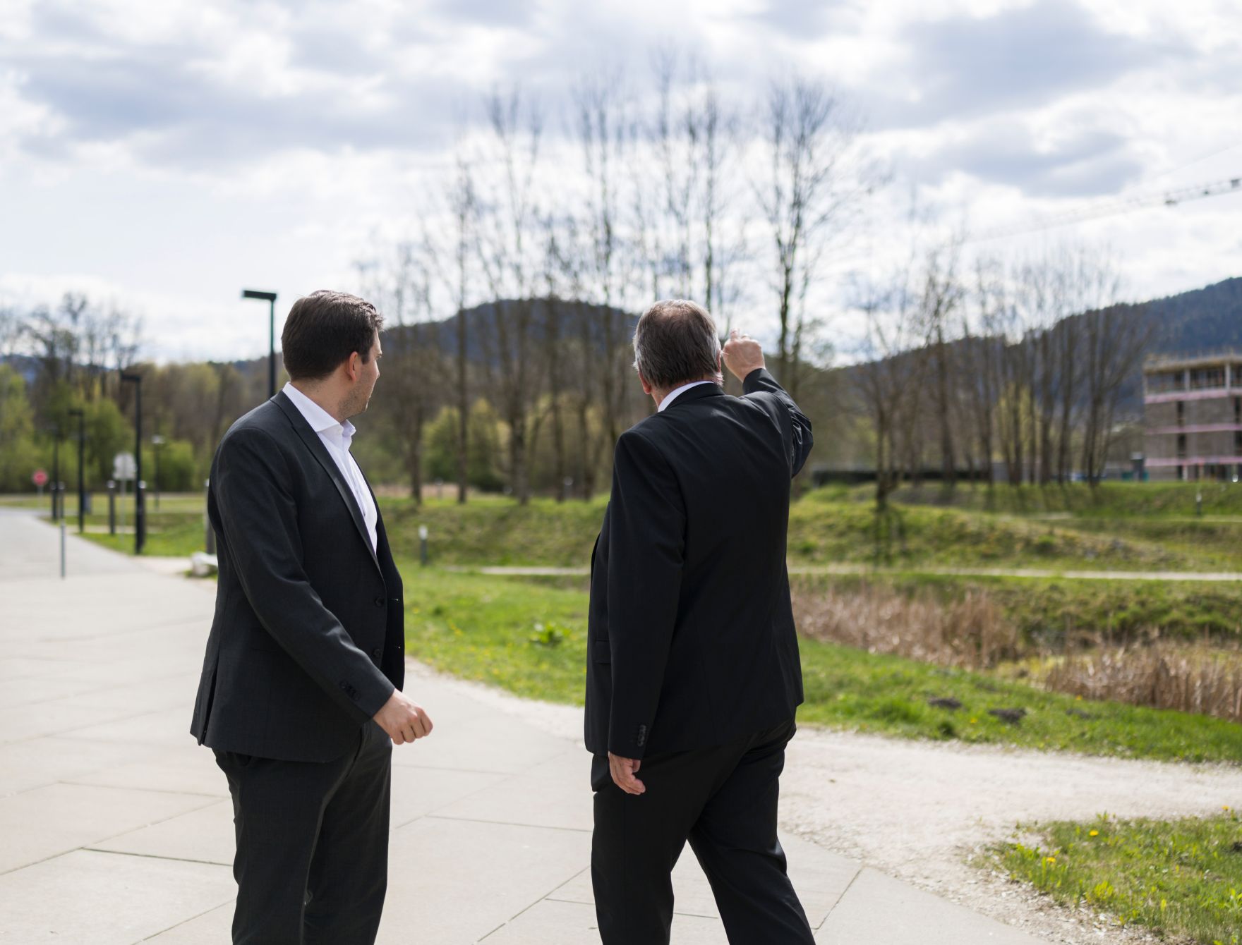 Am 10. April 2025 besuchte Staatssekret&auml;r Alexander Pr&ouml;ll (l.) im Rahmen seines Bundesl&auml;ndertages die Lakeside Science &amp; Technology Park GmbH.