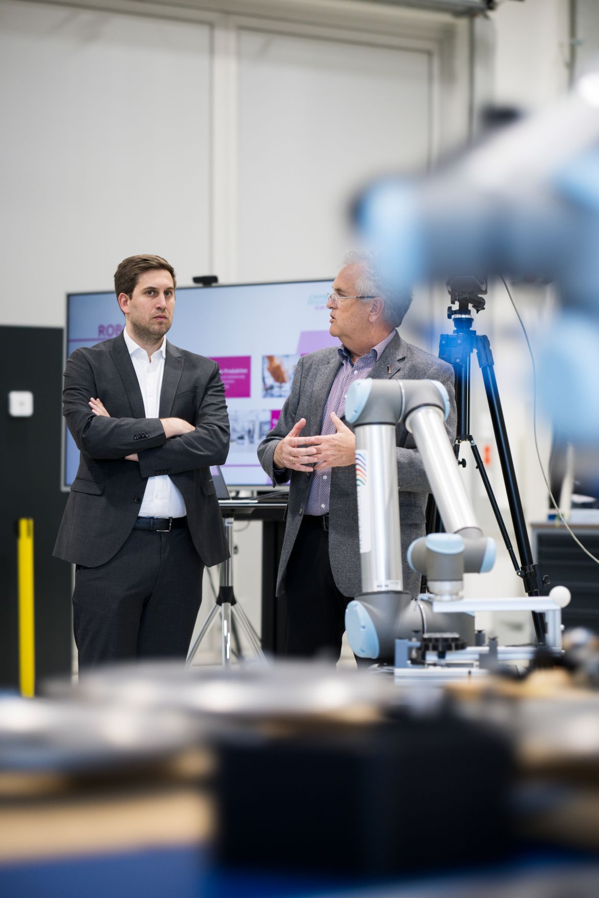 Am 10. April 2025 besuchte Staatssekret&auml;r Alexander Pr&ouml;ll (l.) im Rahmen seines Bundesl&auml;ndertages die Lakeside Science &amp; Technology Park GmbH.