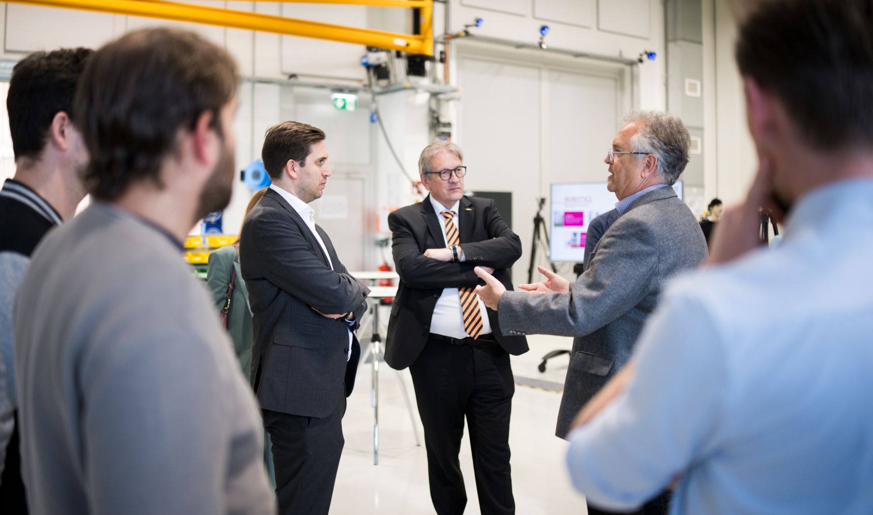 Am 10. April 2025 besuchte Staatssekret&auml;r Alexander Pr&ouml;ll (3.v.l.) im Rahmen seines Bundesl&auml;ndertages die Lakeside Science &amp; Technology Park GmbH.