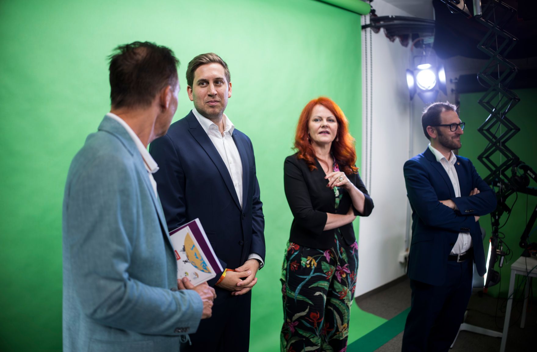 Am 2. Mai 2025 besuchte Staatssekret&auml;r Alexander Pr&ouml;ll (m.l.) im Rahmen seines Bundesl&auml;ndertages die FH Kufstein Tirol.