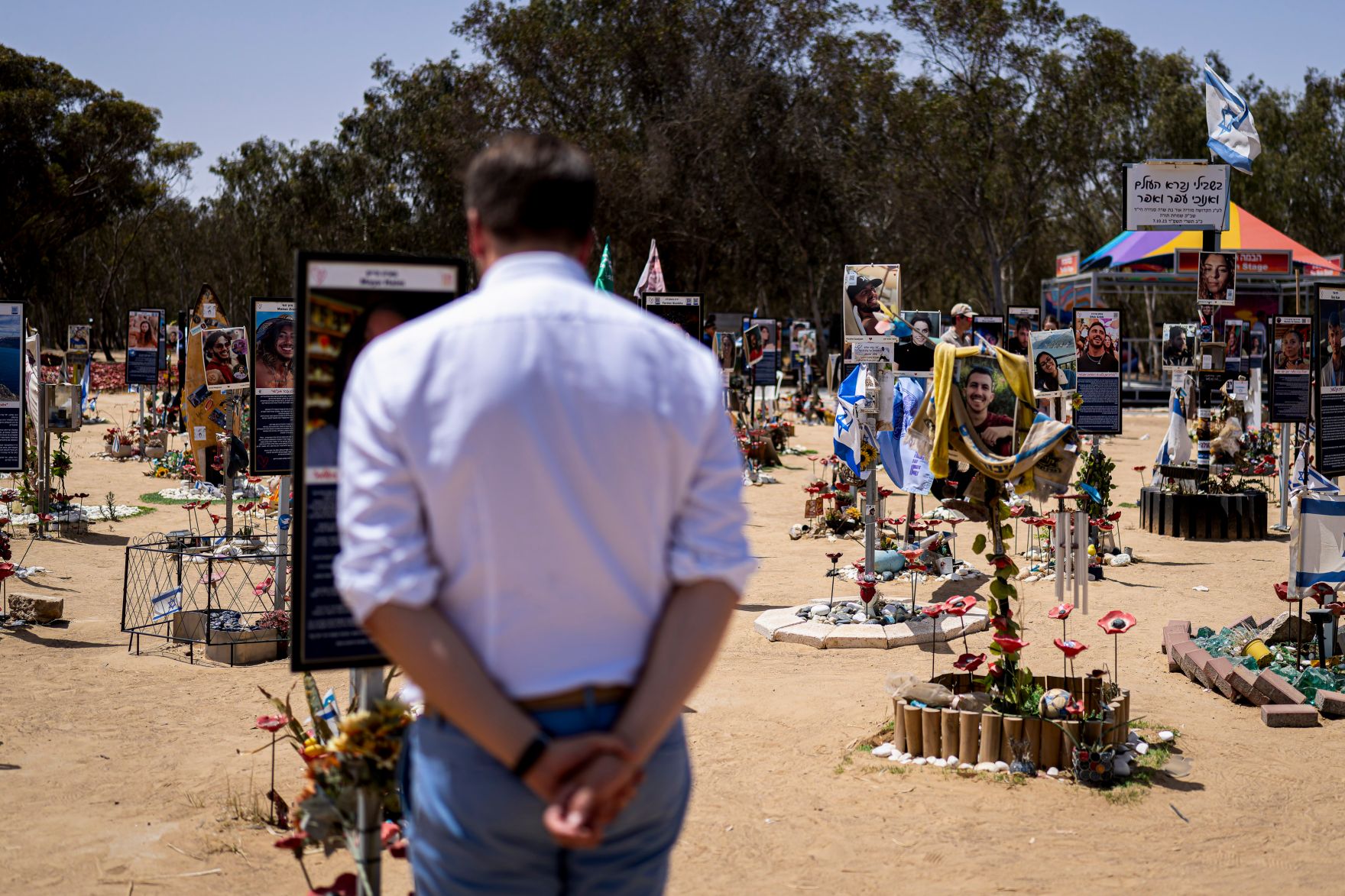 Am 26. Mai 2025 reiste Staatssekret&auml;r Alexander Pr&ouml;ll (im Bild) zu einem mehrt&auml;gigen Arbeitsbesuch nach Israel. Im Bild beim Besuch des Kibbuz Be&acute;ri.