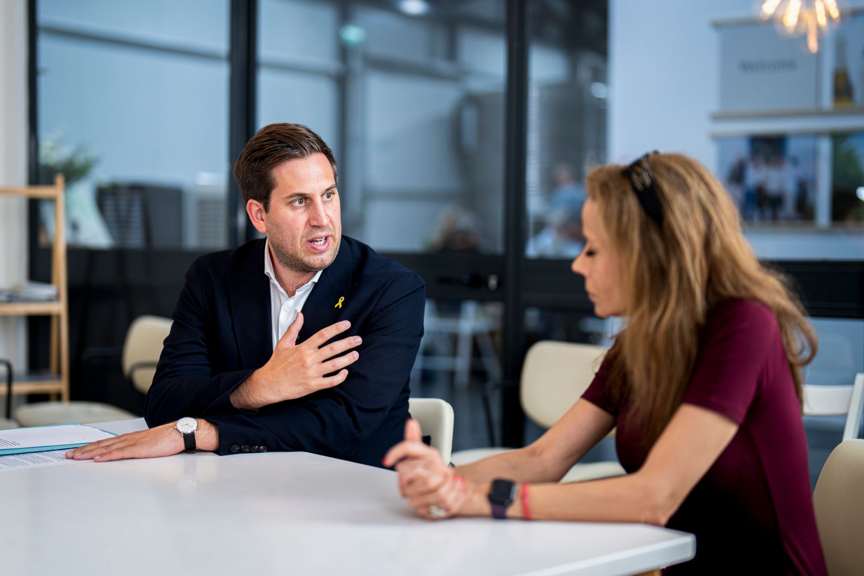Am 26. Mai 2025 reiste Staatssekret&auml;r Alexander Pr&ouml;ll (l.) zu einem mehrt&auml;gigen Arbeitsbesuch nach Israel. Im Bild beim Arbeitsgespr&auml;ch mit der israelischen Ministerin f&uuml;r Innovation, Wissenschaft und Technologie, Gila Gamliel (r.).