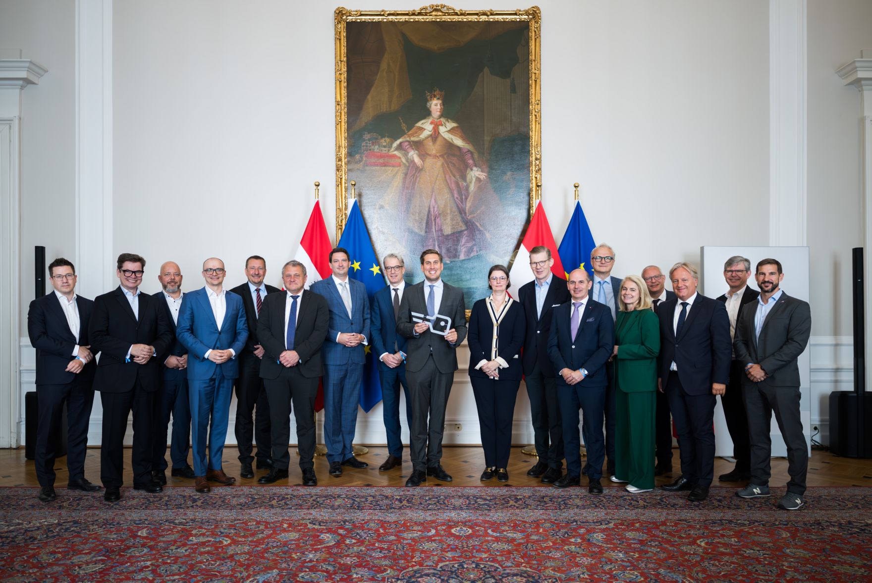 Am 17. Juni nahm Staatssekret&auml;r Alexander Pr&ouml;ll (m.) am Wirtschaftsgipfel anl&auml;sslich der erweiterten Implementierung der ID Austria teil.