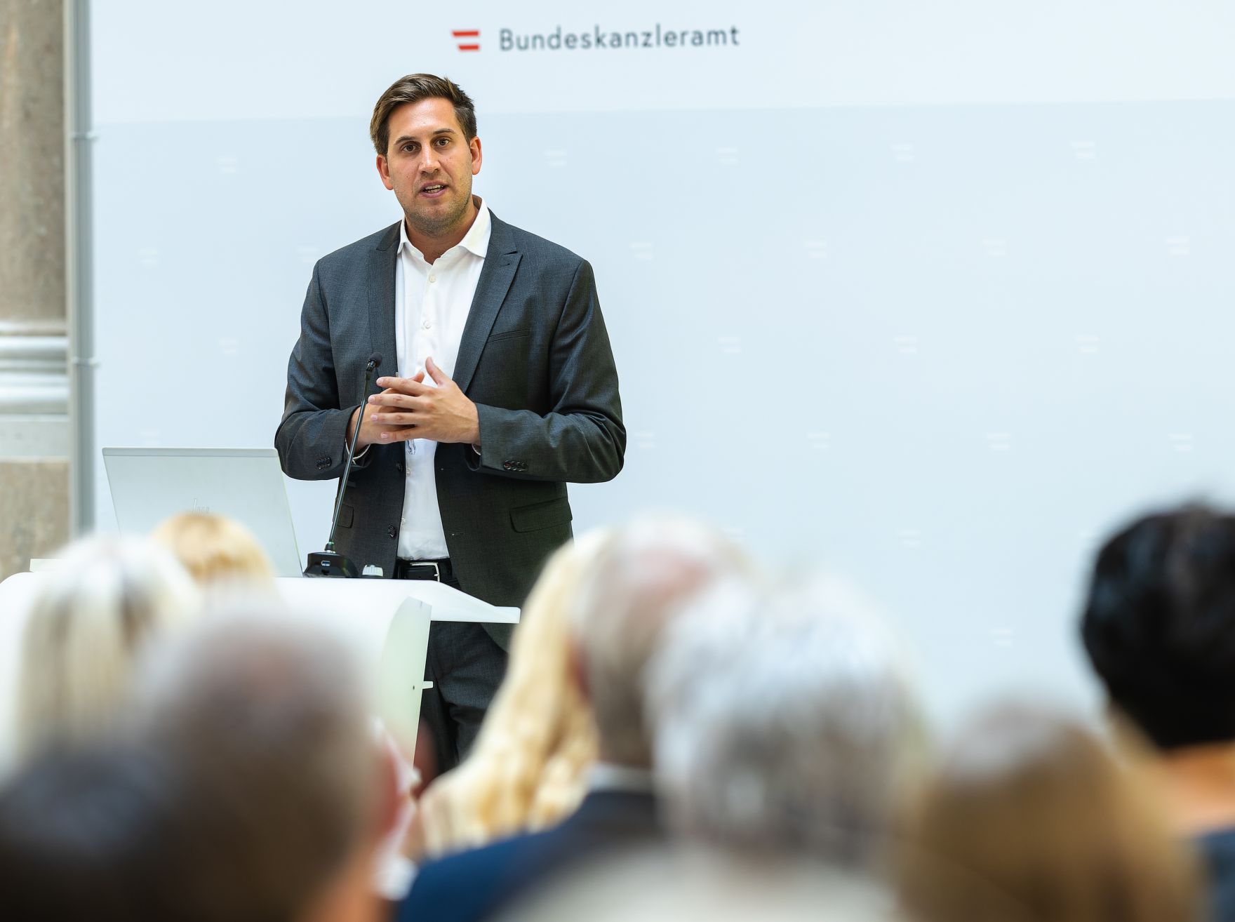 Am 23. Juni 2025 nahm Staatssekret&auml;r Alexander Pr&ouml;ll (im Bild) an der Abschlussveranstaltung des &bdquo;Cross Mentoring" Programms Jahrgang 2024/25 teil.