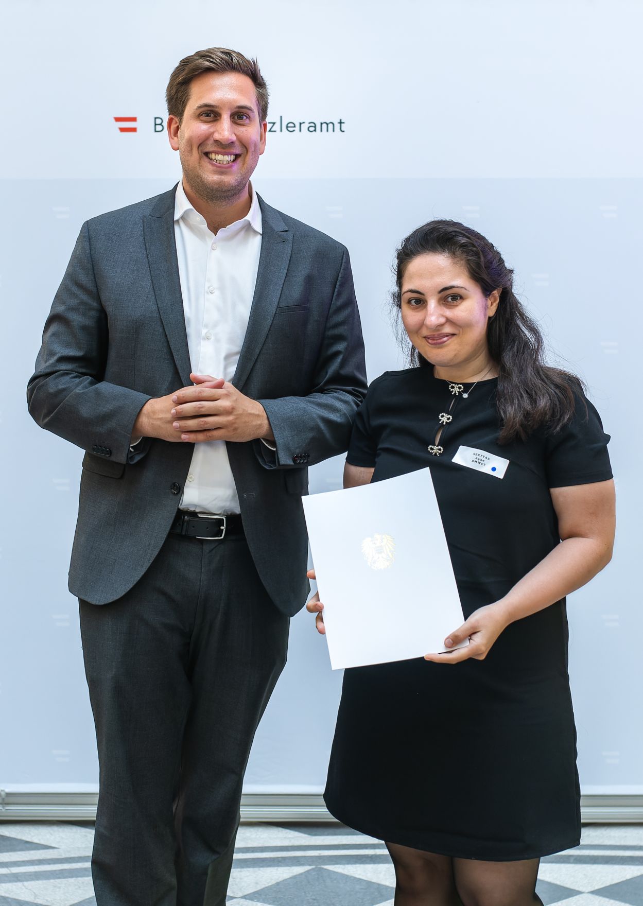 Am 23. Juni 2025 nahm Staatssekret&auml;r Alexander Pr&ouml;ll (l.) an der Abschlussveranstaltung des &bdquo;Cross Mentoring" Programms Jahrgang 2024/25 teil.