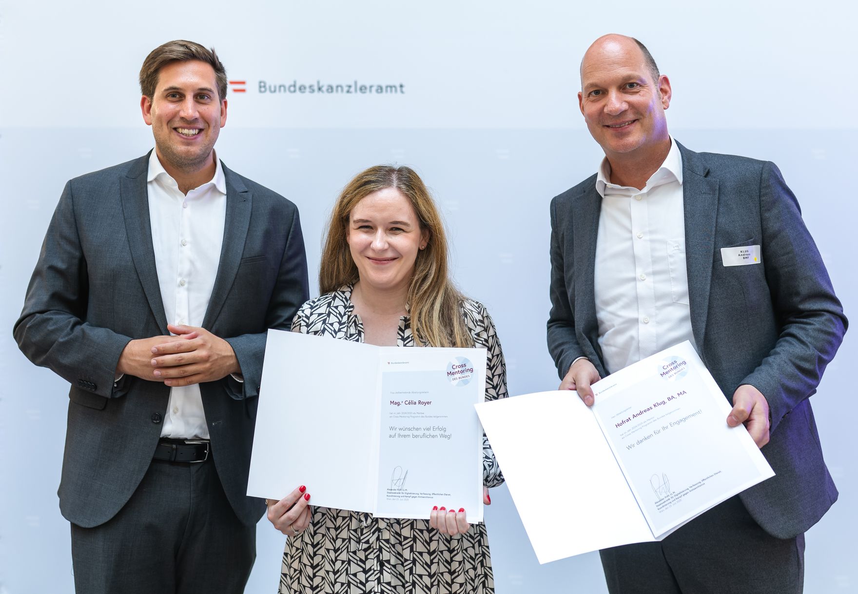 Am 23. Juni 2025 nahm Staatssekret&auml;r Alexander Pr&ouml;ll (l.) an der Abschlussveranstaltung des &bdquo;Cross Mentoring" Programms Jahrgang 2024/25 teil.