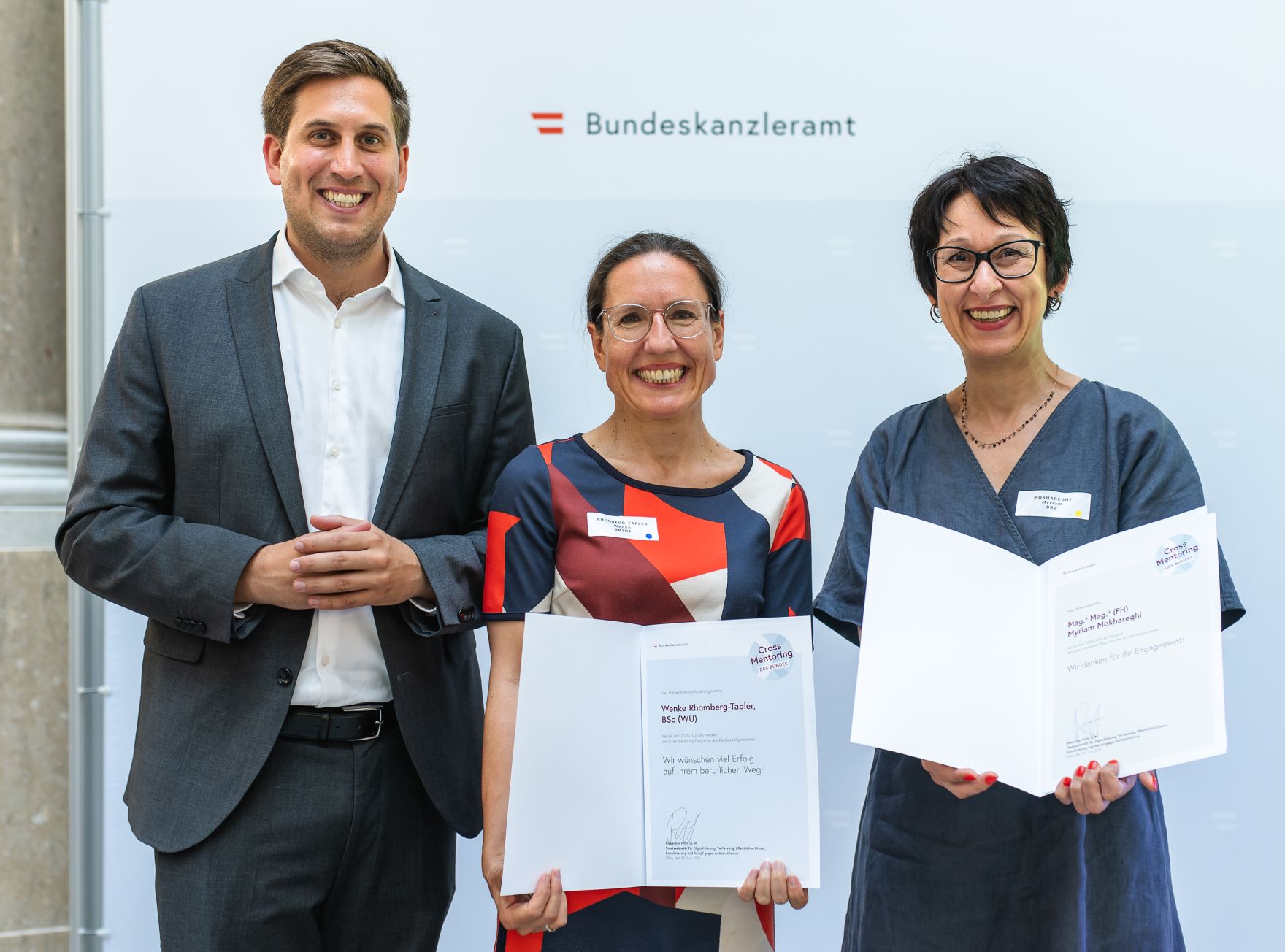 Am 23. Juni 2025 nahm Staatssekret&auml;r Alexander Pr&ouml;ll (l.) an der Abschlussveranstaltung des &bdquo;Cross Mentoring" Programms Jahrgang 2024/25 teil.