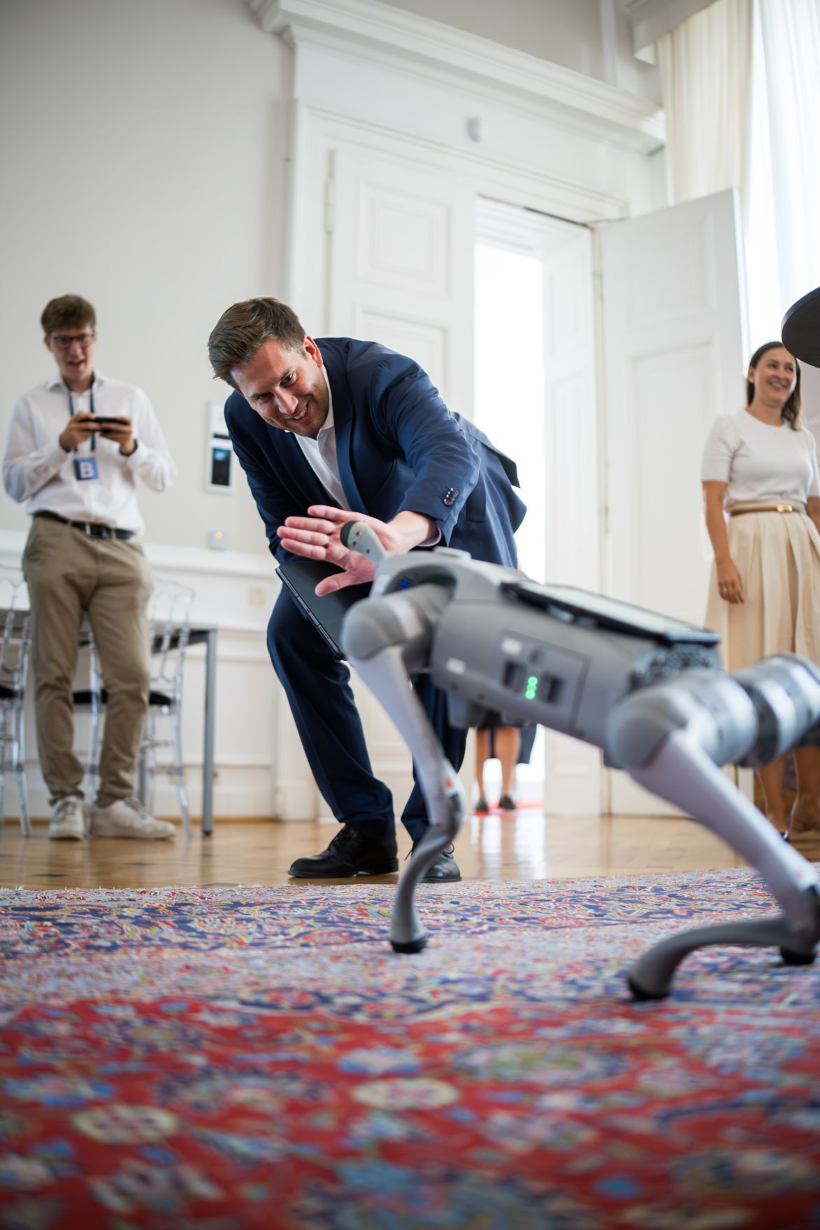 Am 24. Juni 2025 gab Staatssekret&auml;r Alexander Pr&ouml;ll (m.) eine Pressekonferenz zur Vorstellung der neuen ID Austria.