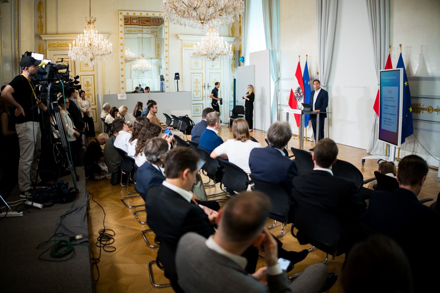 Am 24. Juni 2025 gab Staatssekret&auml;r Alexander Pr&ouml;ll (r.) eine Pressekonferenz zur Vorstellung der neuen ID Austria.