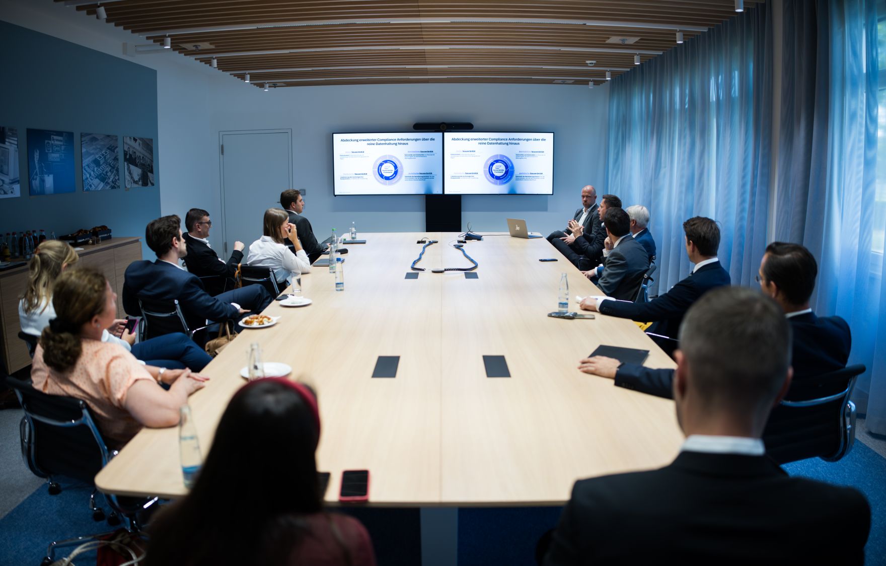 Am 1. Juli 2025 reiste Staatssekret&auml;r Alexander Pr&ouml;ll (im Bild) zu einem Arbeitsbesuch nach Deutschland. Im Bild beim Besuch des Softwareherstellers SAP Deutschland SE &amp; Co. KG.