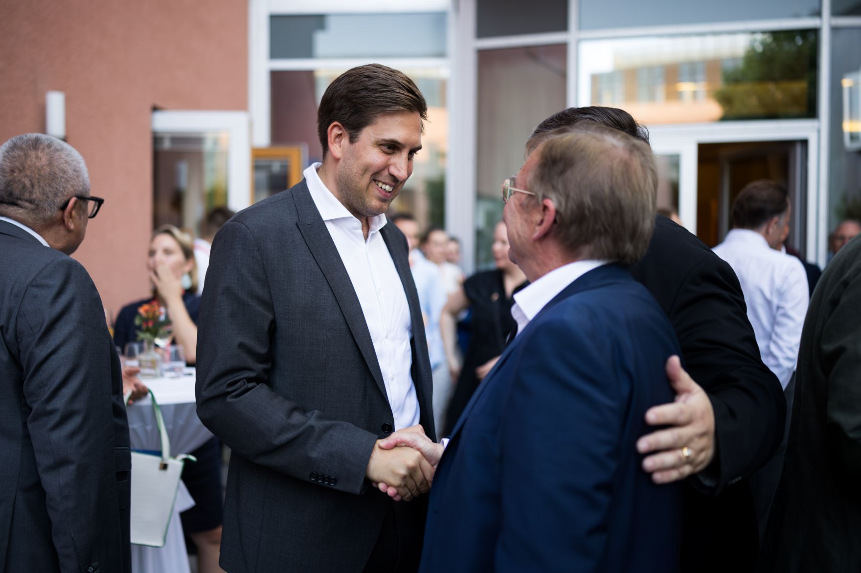 Am 1. Juli 2025 reiste Staatssekret&auml;r Alexander Pr&ouml;ll zu einem Arbeitsbesuch nach Deutschland. Im Bild beim Late Night Talk der WKO Aussenwirtschaft Austria.