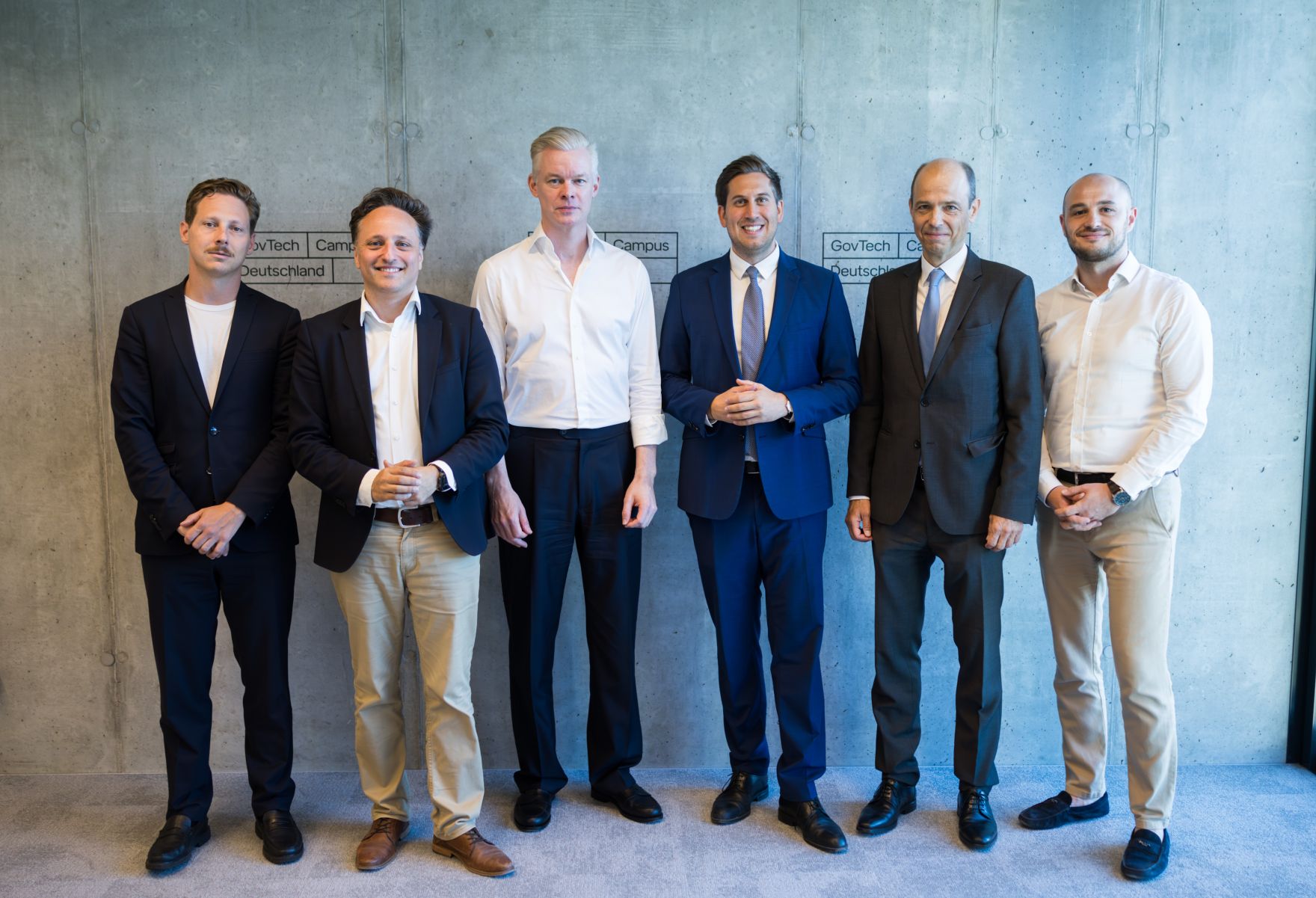 Am 1. Juli 2025 reiste Staatssekret&auml;r Alexander Pr&ouml;ll zu einem Arbeitsbesuch nach Deutschland. Im Bild beim Besuch des GovTech Campus Deutschland.