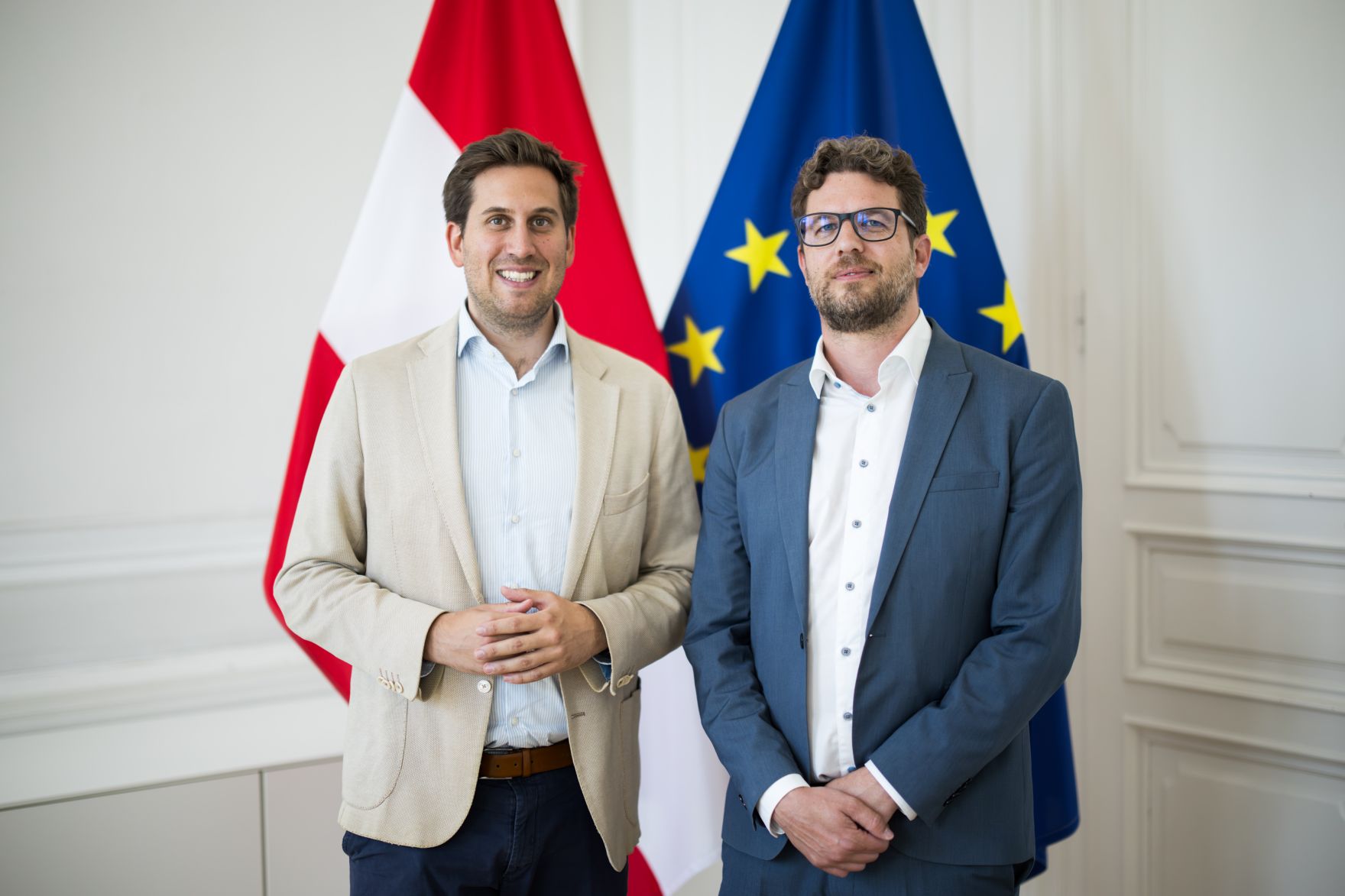 Am 3. Juli 2025 empfing Staatssekret&auml;r Alexander Pr&ouml;ll (l.) den Leiter vom Dokumentationsarchiv des &ouml;sterreichischen Widerstandes, Andreas Kranebitter (r.) zu einem Arbeitsgespr&auml;ch.