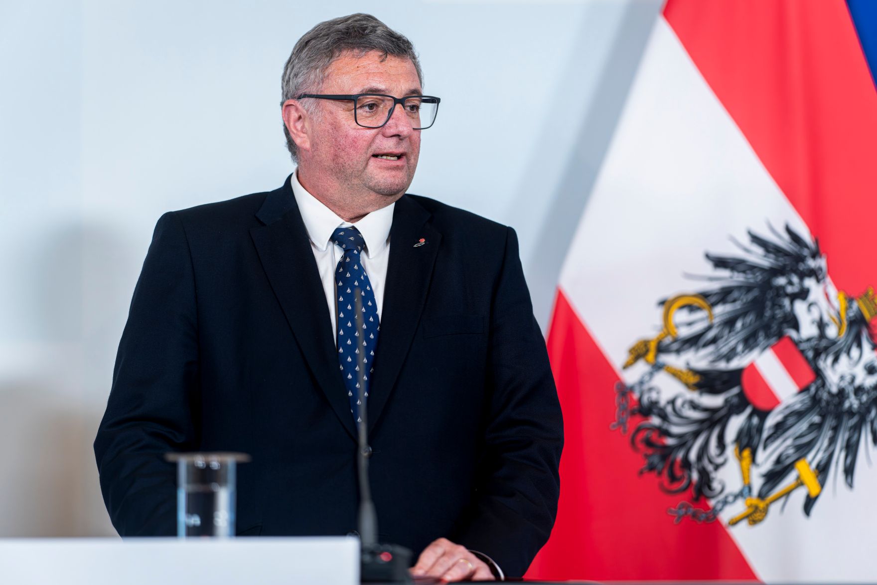 Am 21. Juli 2025 nahm Staatssekret&auml;r Alexander Pr&ouml;ll mit Staatssekret&auml;r J&ouml;rg Leichtfried (im Bild) und Staatssekret&auml;r Josef Schellhorn am ersten Reformpartnerschaftstreffen teil.