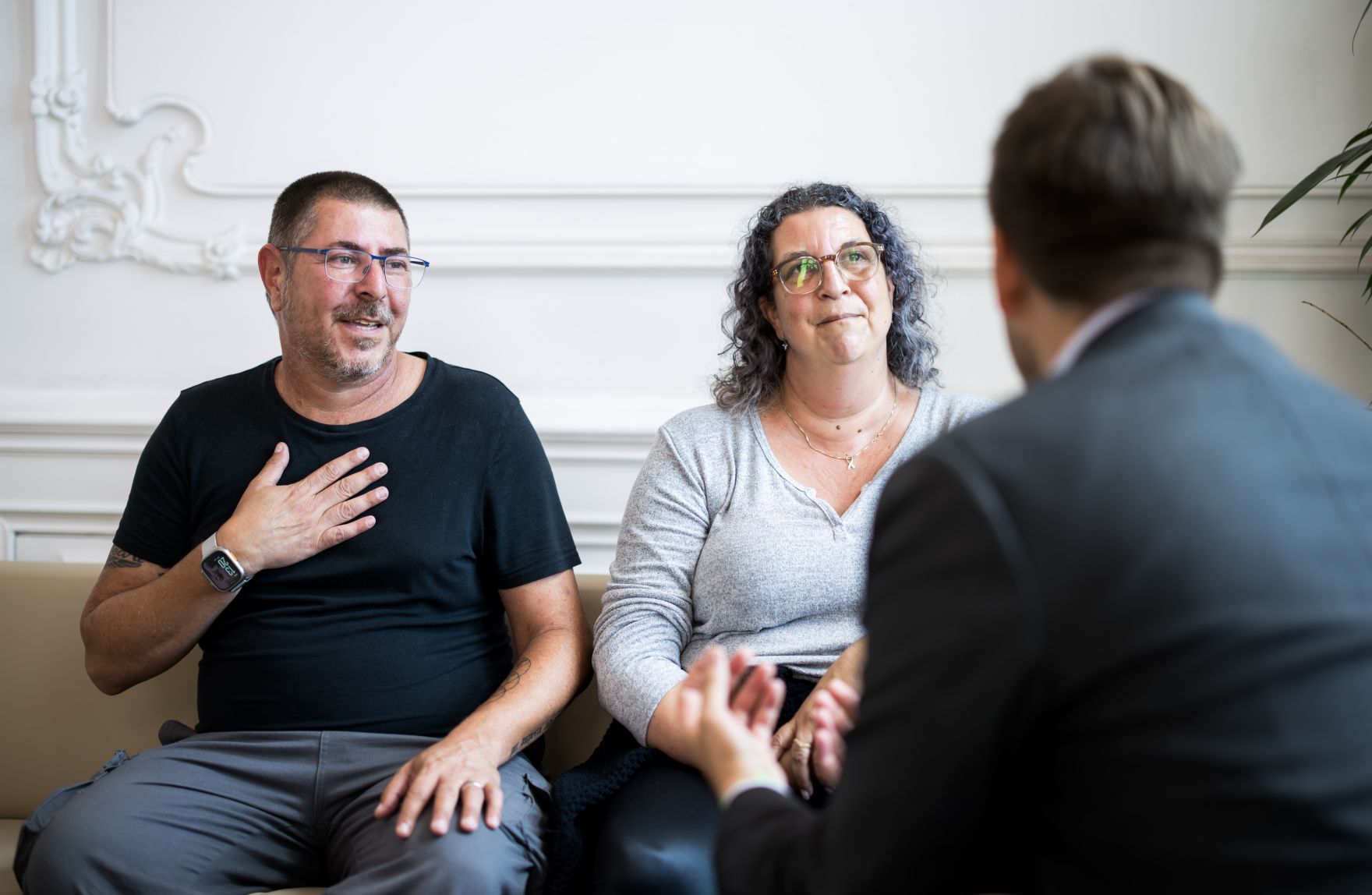 Am 28. Juli 2025 empfing Staatssekret&auml;r Alexander Pr&ouml;ll (r.) das j&uuml;dische Ehepaar, dem aufgrund ihrer israelischen Herkunft der Einlass in einem Campingplatz in Tirol verweigert wurde.