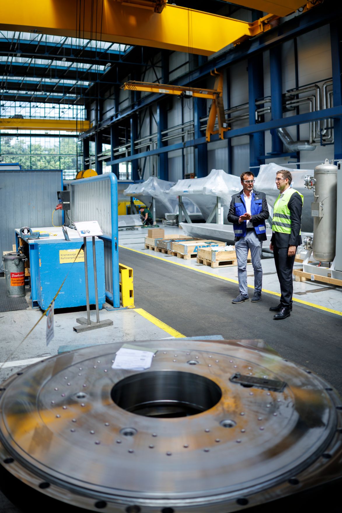 Am 30. Juli 2025 besuchte Staatssekret&auml;r Alexander Pr&ouml;ll (r.) im Rahmen der ID-Austria Servicetour in der Steiermark die Andritz AG bei Graz.