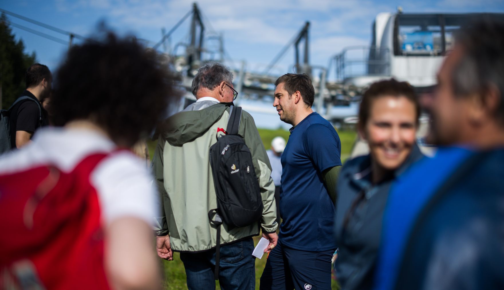 Am 7. August 2025 nahm Staatssekret&auml;r Alexander Pr&ouml;ll (m.r.) im Rahmen der ID-Austria Servicetour in Vorarlberg an einem Seniorenwandertag im Bregenzerwald teil.