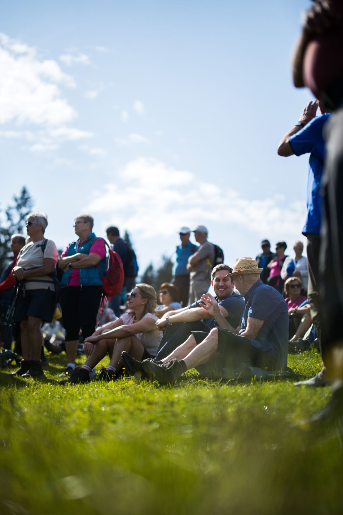 Am 7. August 2025 nahm Staatssekret&auml;r Alexander Pr&ouml;ll (m.r.) im Rahmen der ID-Austria Servicetour in Vorarlberg an einem Seniorenwandertag im Bregenzerwald teil.
