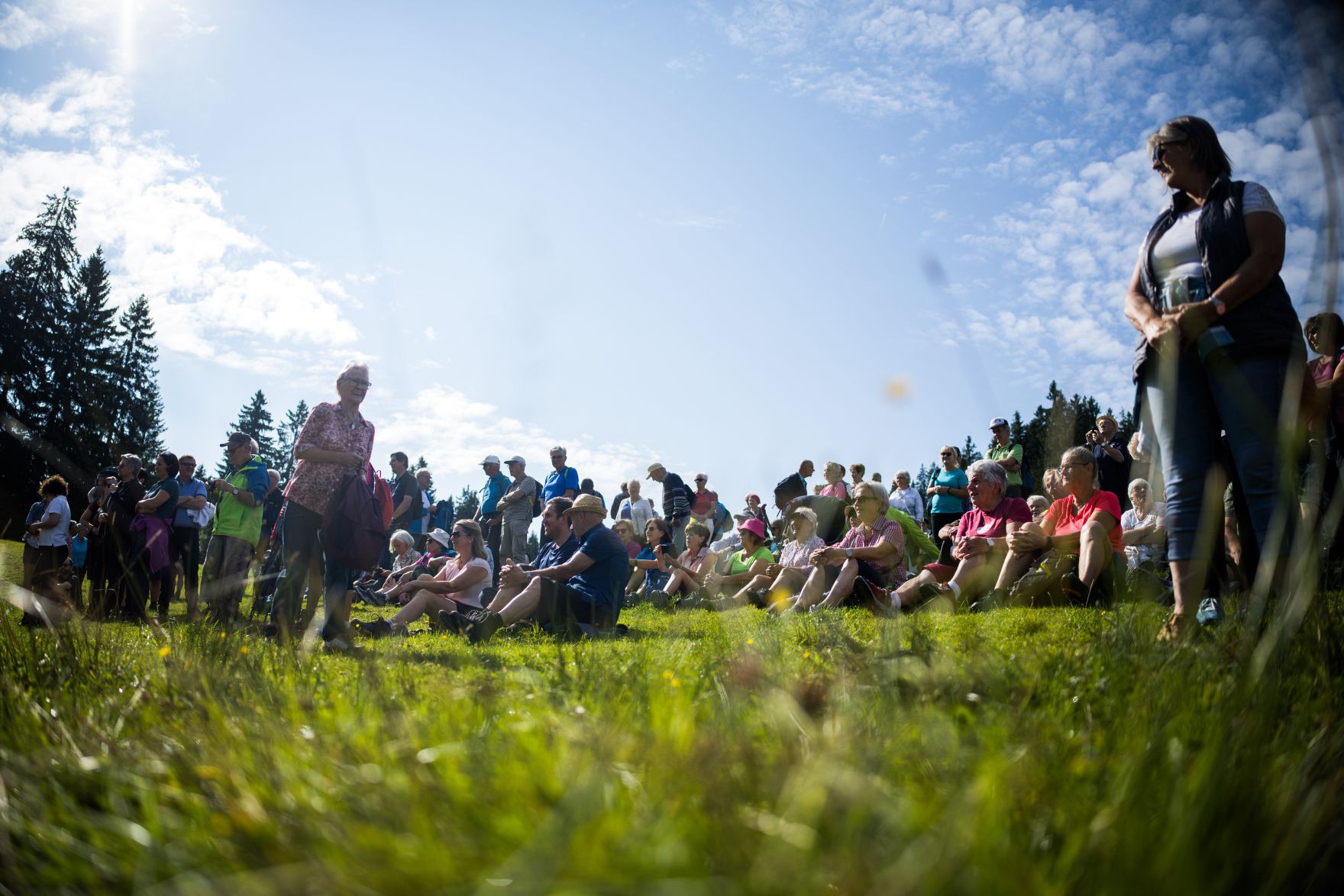 Am 7. August 2025 nahm Staatssekret&auml;r Alexander Pr&ouml;ll im Rahmen der ID-Austria Servicetour in Vorarlberg an einem Seniorenwandertag im Bregenzerwald teil.