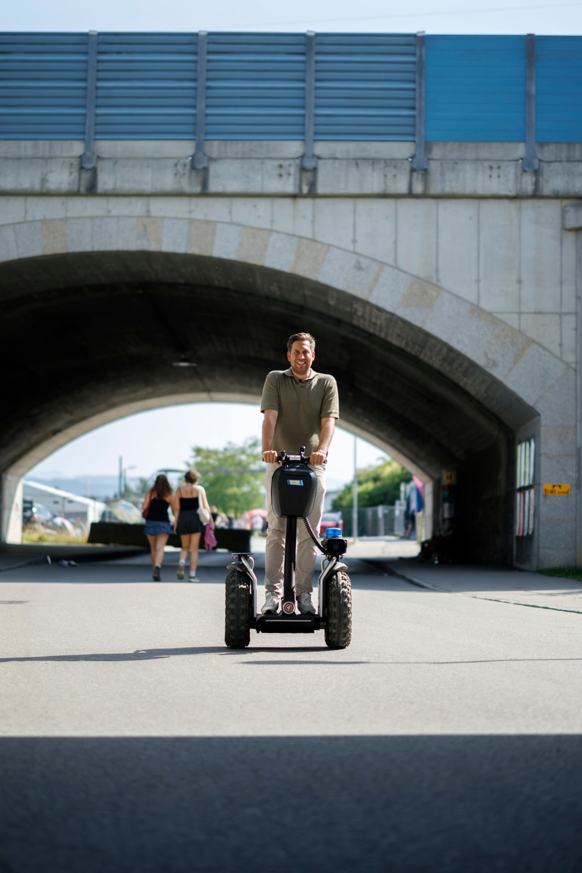Am 13. August 2025 besuchte Staatssekret&auml;r Alexander Pr&ouml;ll (im Bild) die Einsatzkr&auml;fte am Frequency Festival in St.P&ouml;lten.