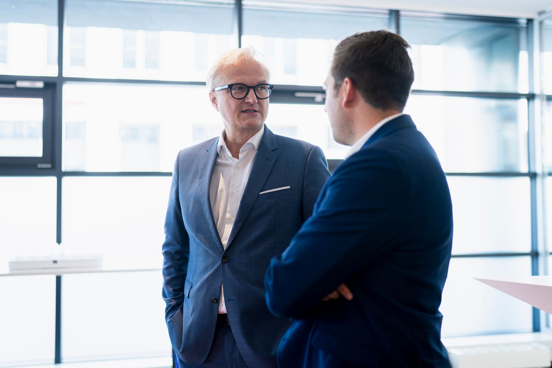 Am 20. August 2025 besuchte Staatssekret&auml;r Alexander Pr&ouml;ll (r.) den Kreditschutzverband von 1870. Im Bild mit Gesch&auml;ftsf&uuml;hrer Ricardo-Jos&eacute; Vybiral (l.).